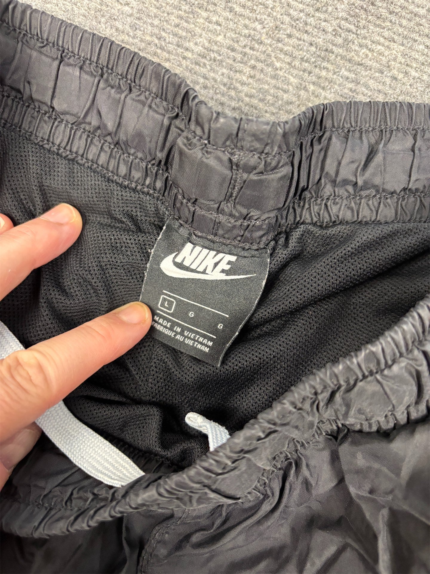 Modern Classic Nike Track Pants Men's L Black white logo cuffed joggers Tapered