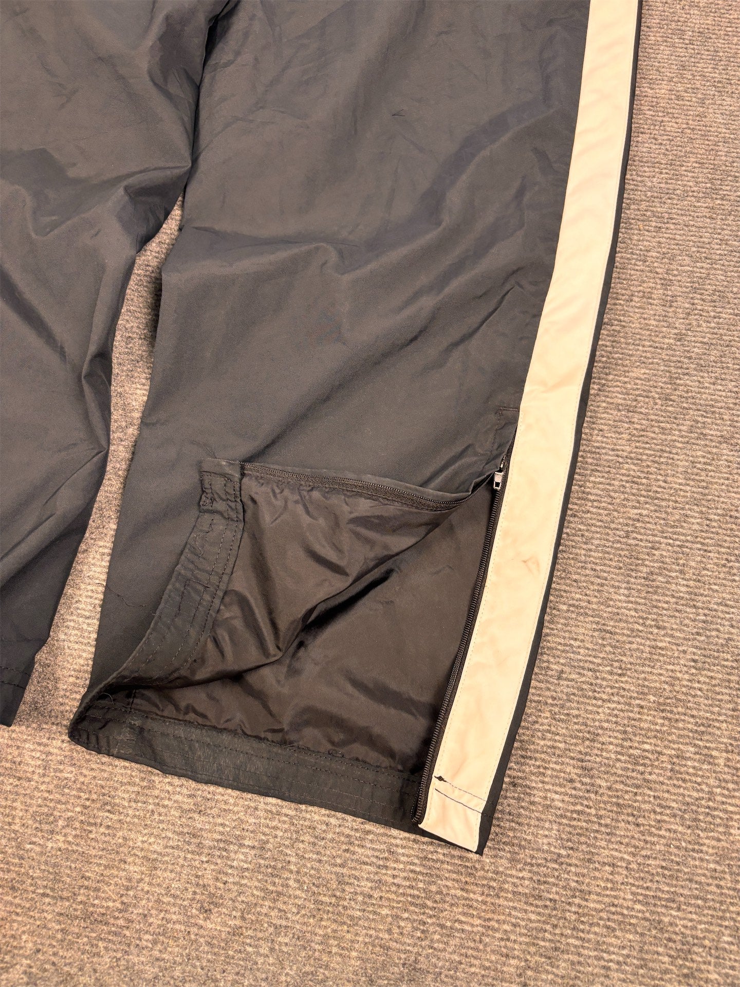 Vintage Classic Nike Track Pants Men's M Black white swoosh side panel joggers Wide Leg
