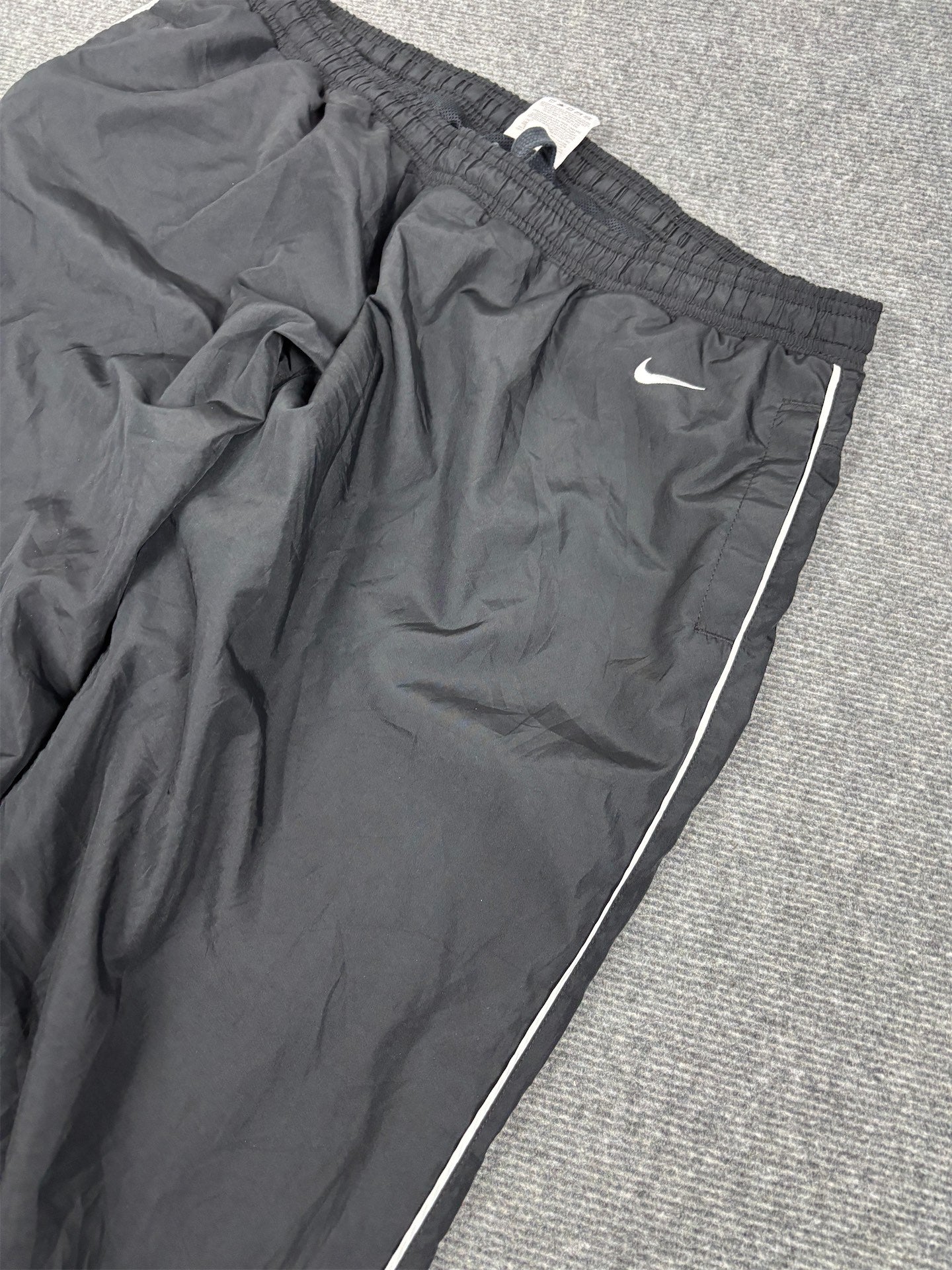 Vintage Y2K Nike Track Pants Women's XL Black White Piping Swoosh Joggers Wide Leg