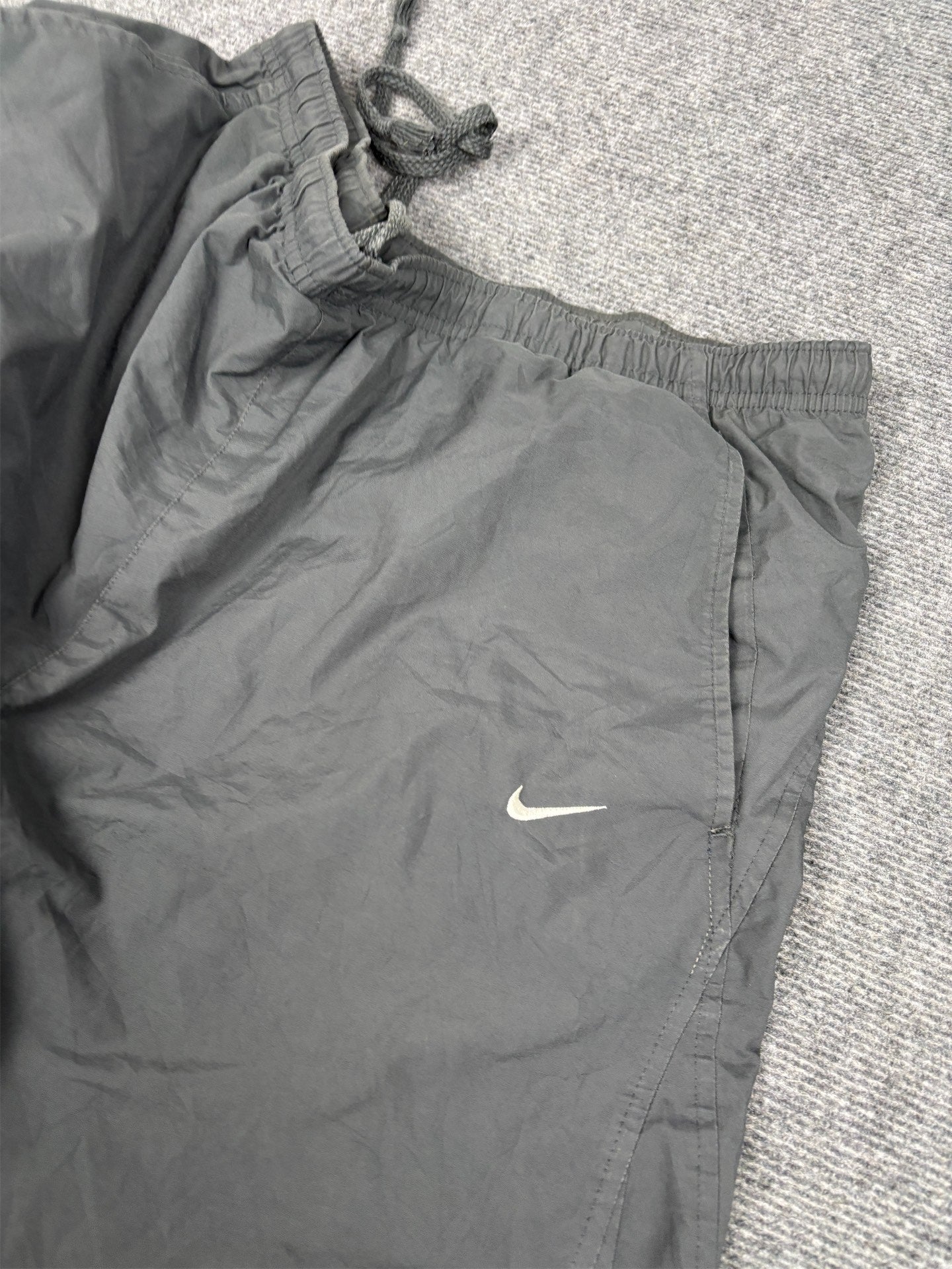 Vintage Y2K Nike Cargo Track Pants Men's L Grey White Swoosh Baggy Joggers