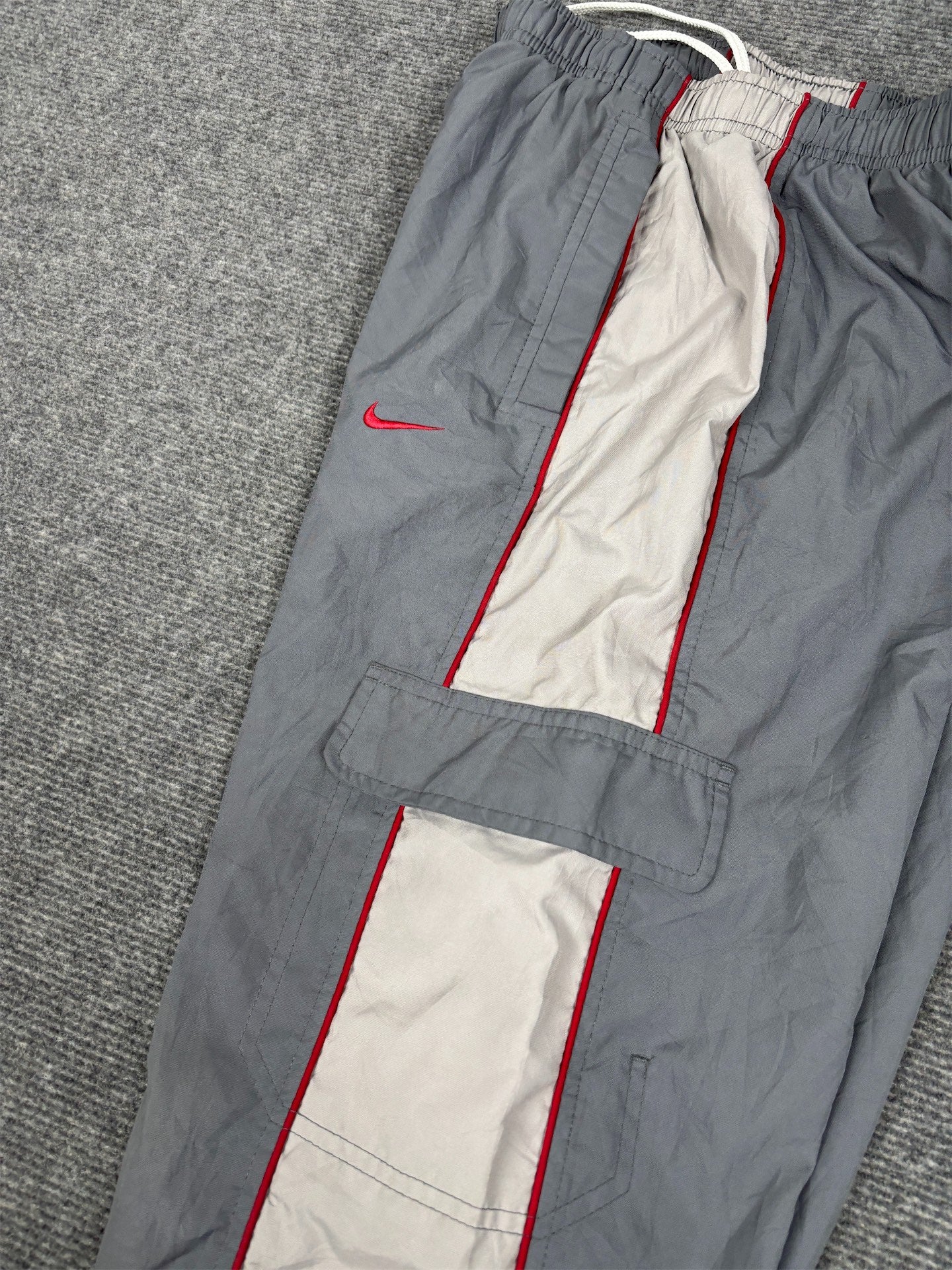 Vintage Y2K Nike 3/4 Cargo Track Pants Women's XS Grey Red Piping Swoosh Joggers