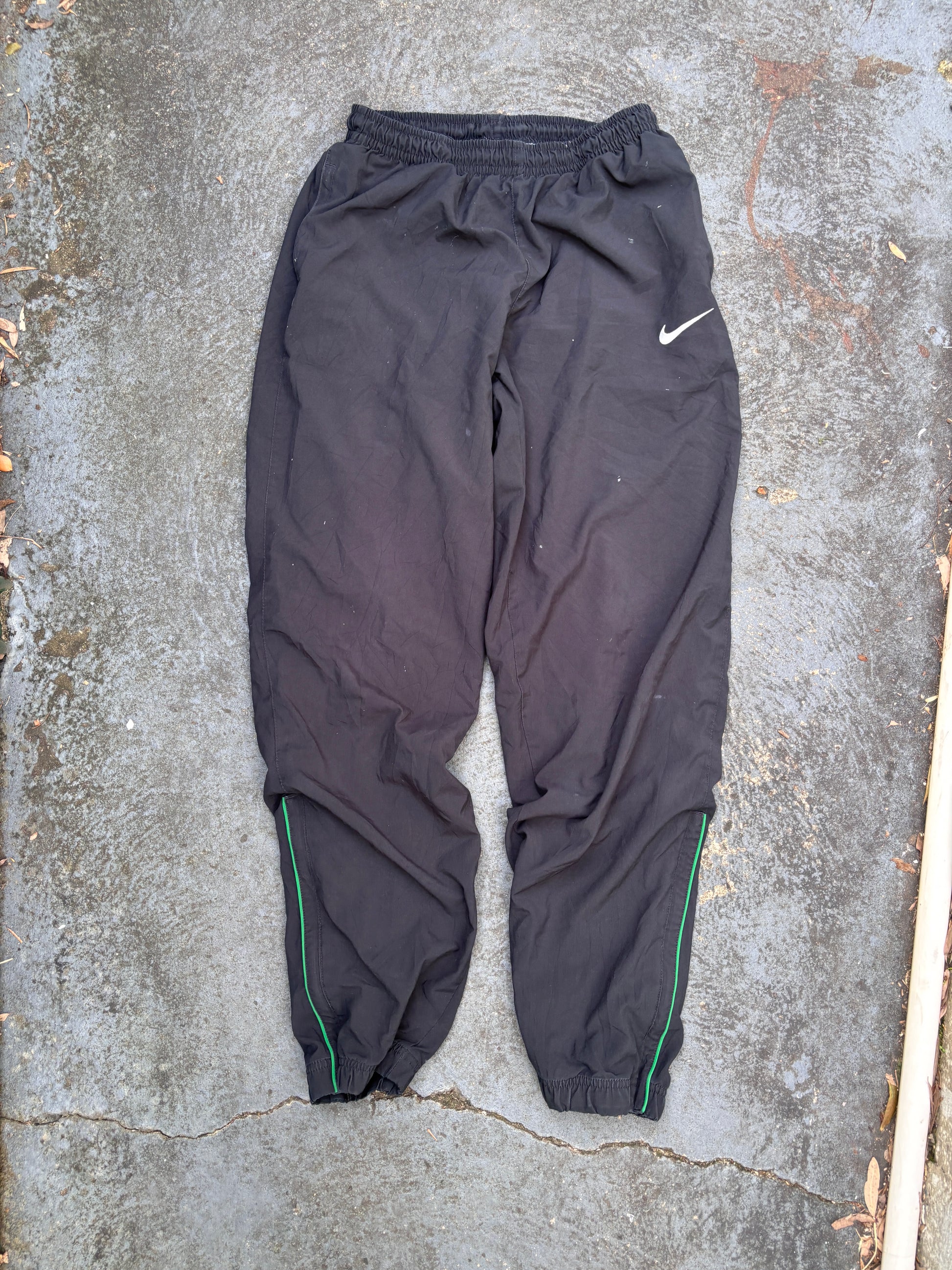 Classic Nike Track Pants Sz M Black White Green Piping Nylon Style Windbreakers