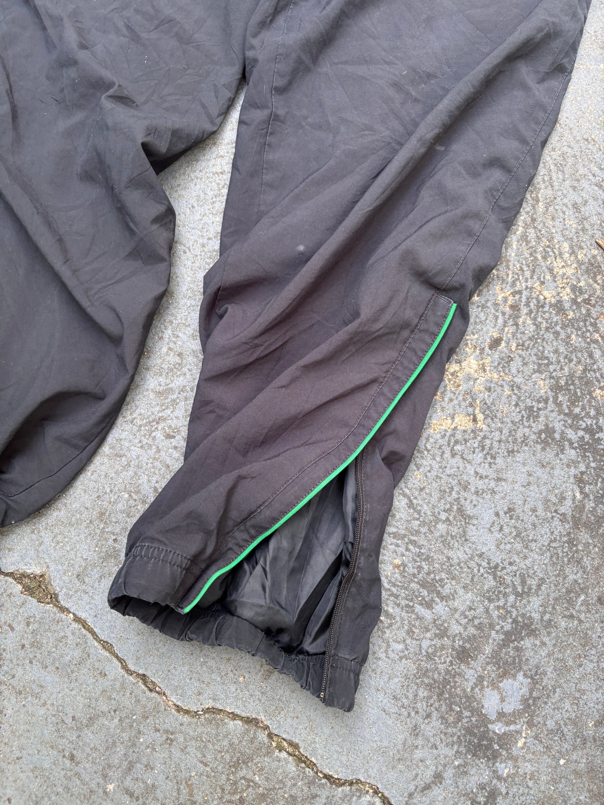Classic Nike Track Pants Sz M Black White Green Piping Nylon Style Windbreakers