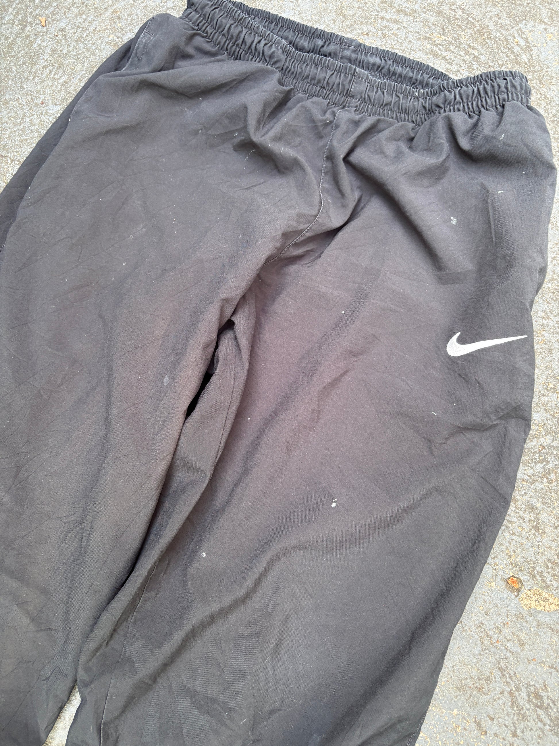 Classic Nike Track Pants Sz M Black White Green Piping Nylon Style Windbreakers