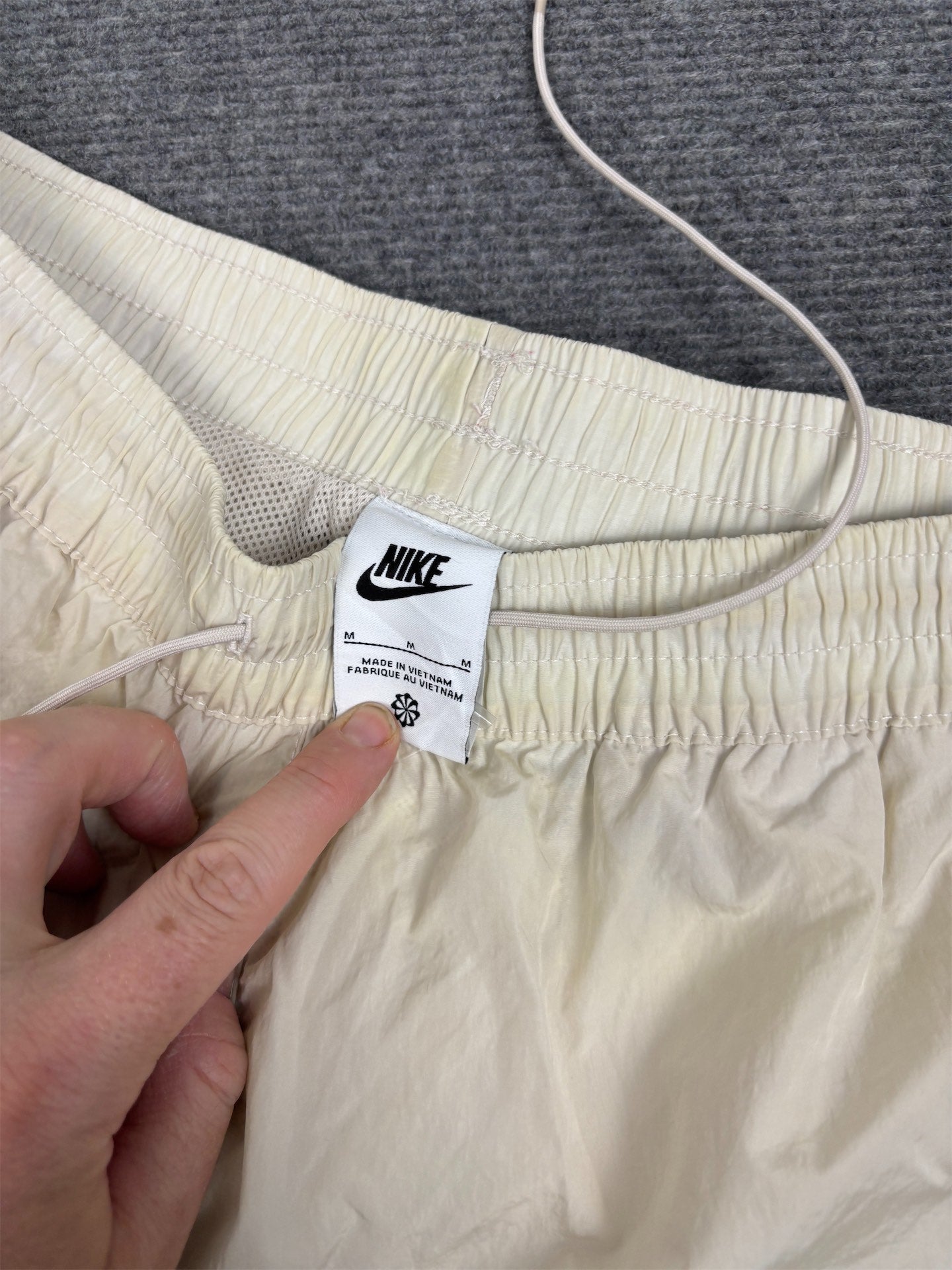Classic Nike Track Pants Men's M Cream White Swoosh Piping Baggy Joggers