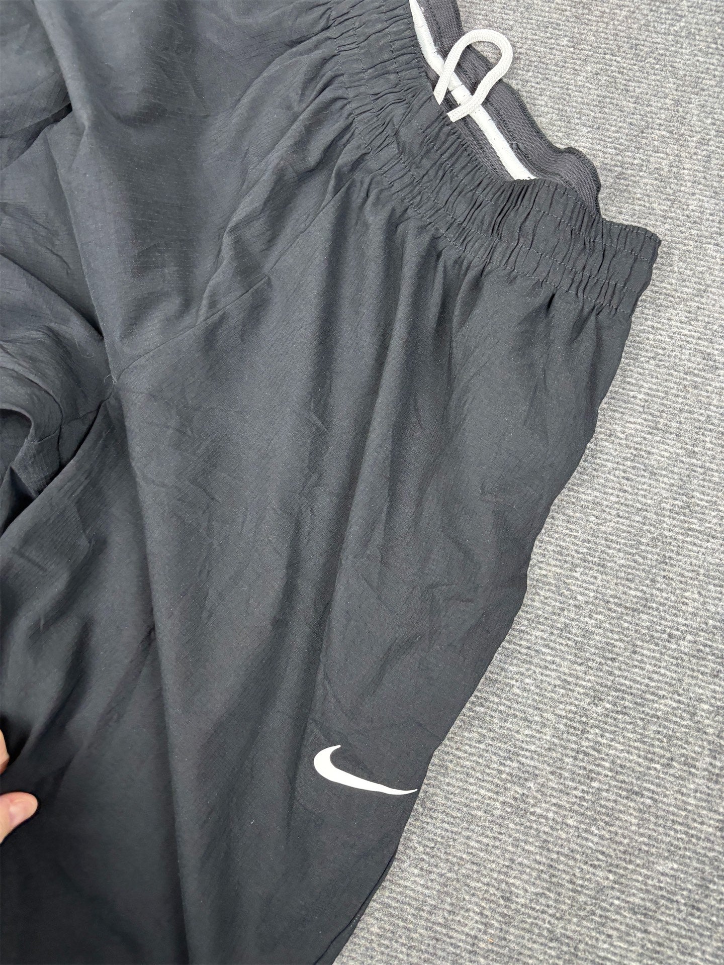 Nike Track Pants Men's L Black White Swoosh Gym Running Joggers