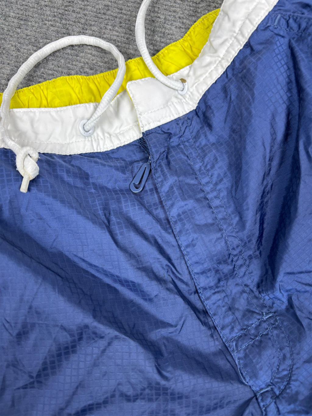 Vintage Y2K Nike Cargo Track Pants Women's S Navy Yellow Piping Spell Out