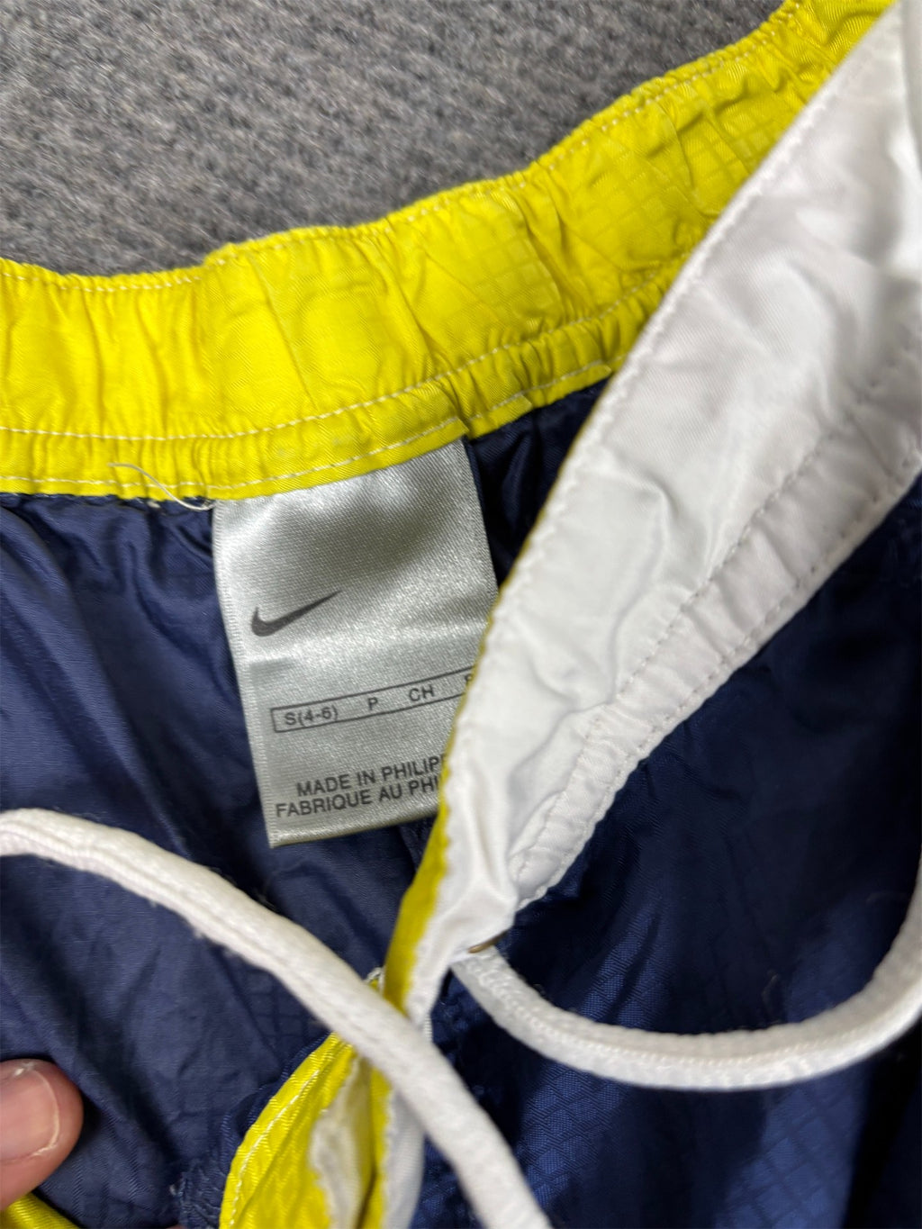 Vintage Y2K Nike Cargo Track Pants Women's S Navy Yellow Piping Spell Out