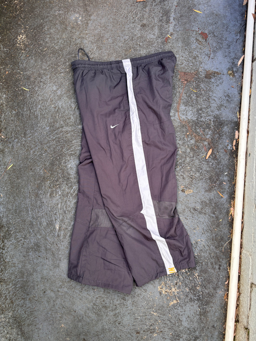 Vintage Y2K Nike Track Pants Womens M Grey White Swoosh Side Detail Wide Leg 7/8 Capri