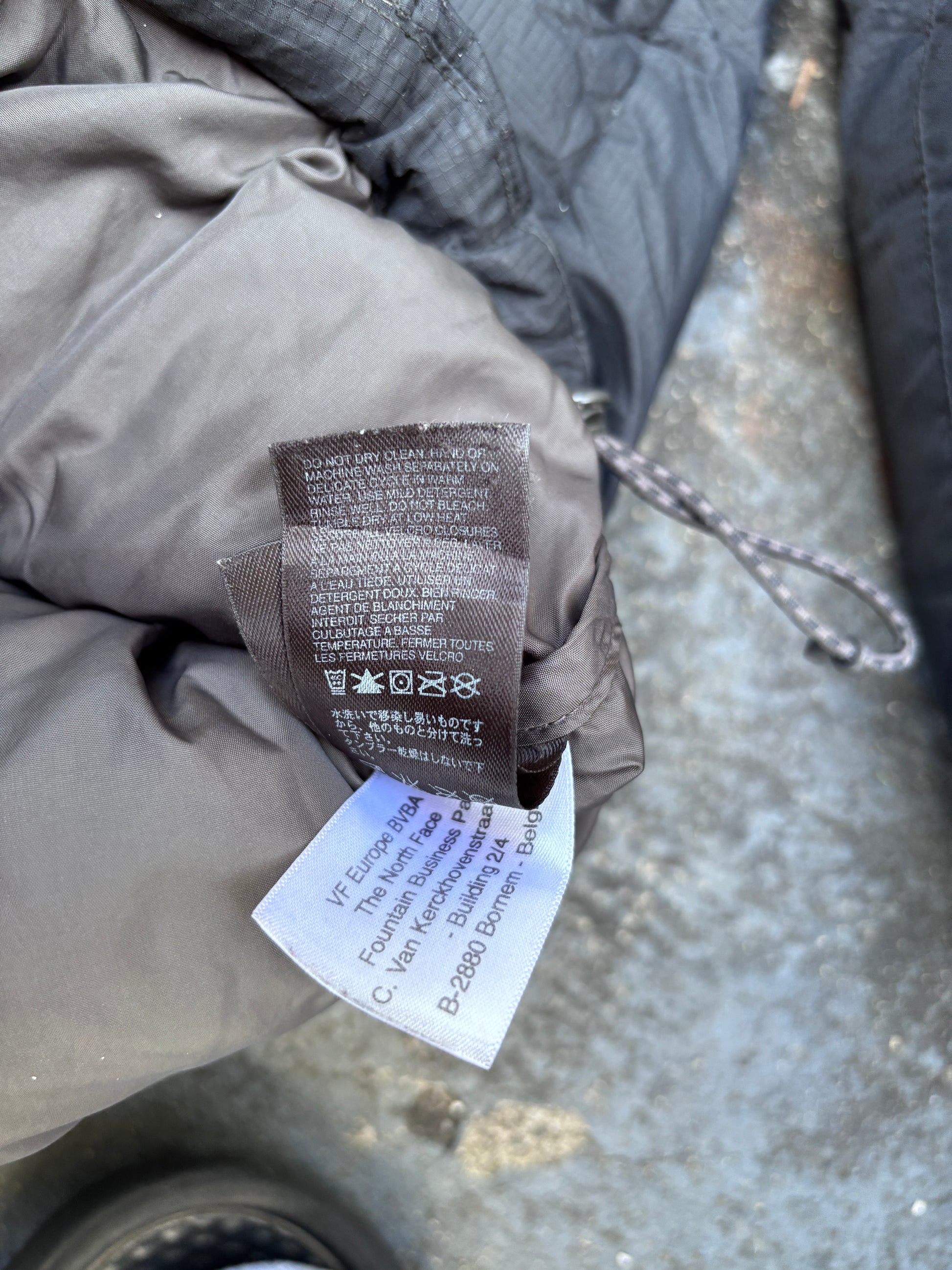 The North Face Puffer Jacket Size L Black 800 Summit Series Heavy Down Nuptse