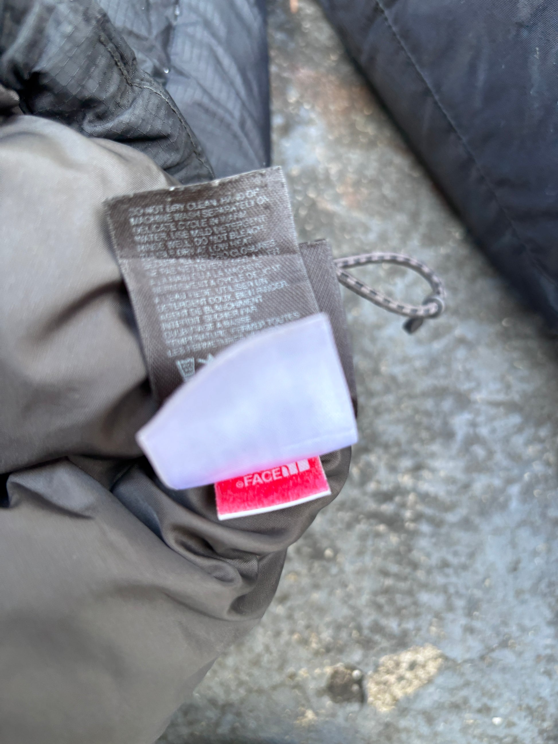 The North Face Puffer Jacket Size L Black 800 Summit Series Heavy Down Nuptse