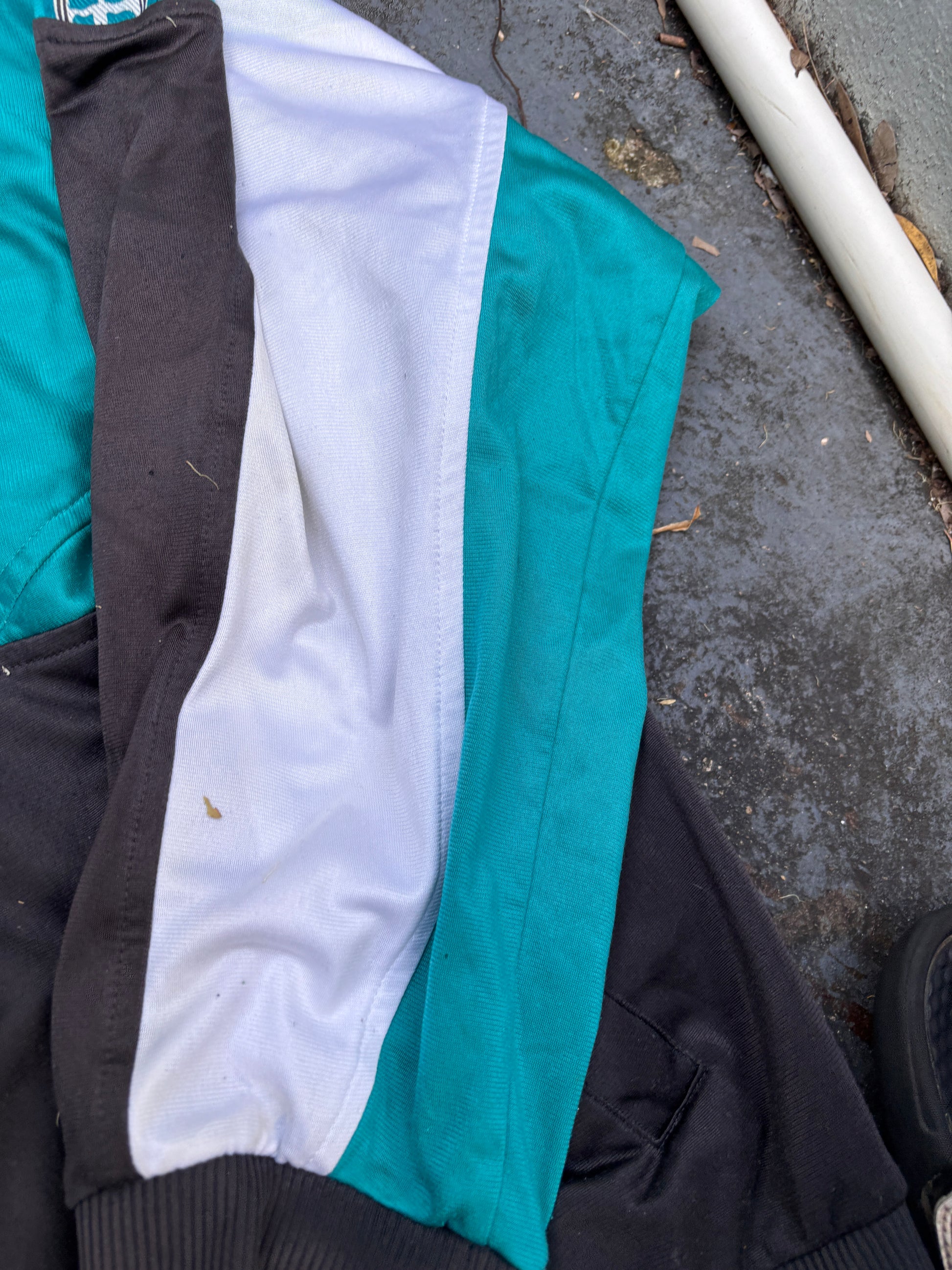 Vintage 90s Nike Jacket XL White Black Green Chest Logo Swoosh Arm Tape