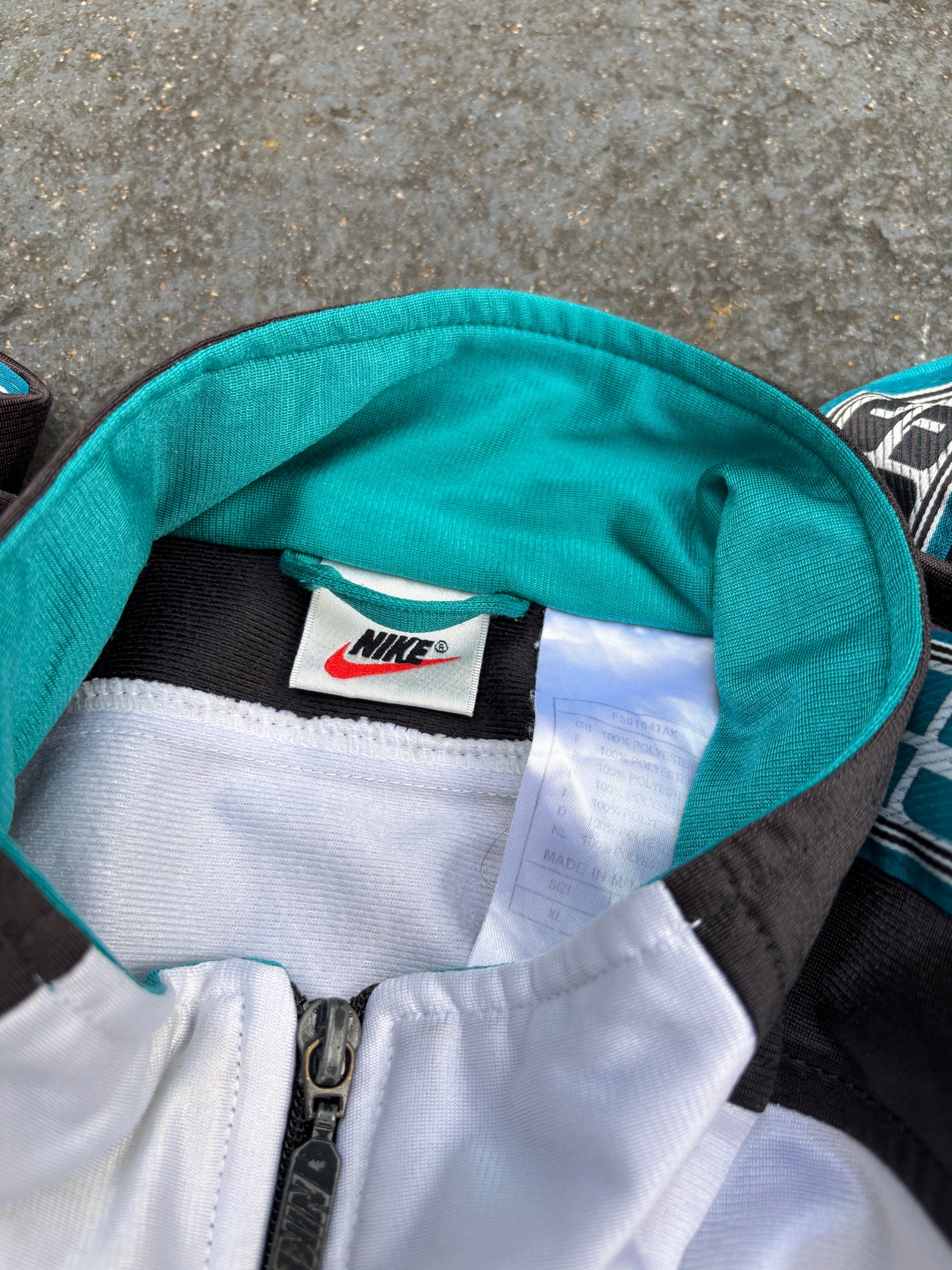 Vintage 90s Nike Jacket XL White Black Green Chest Logo Swoosh Arm Tape