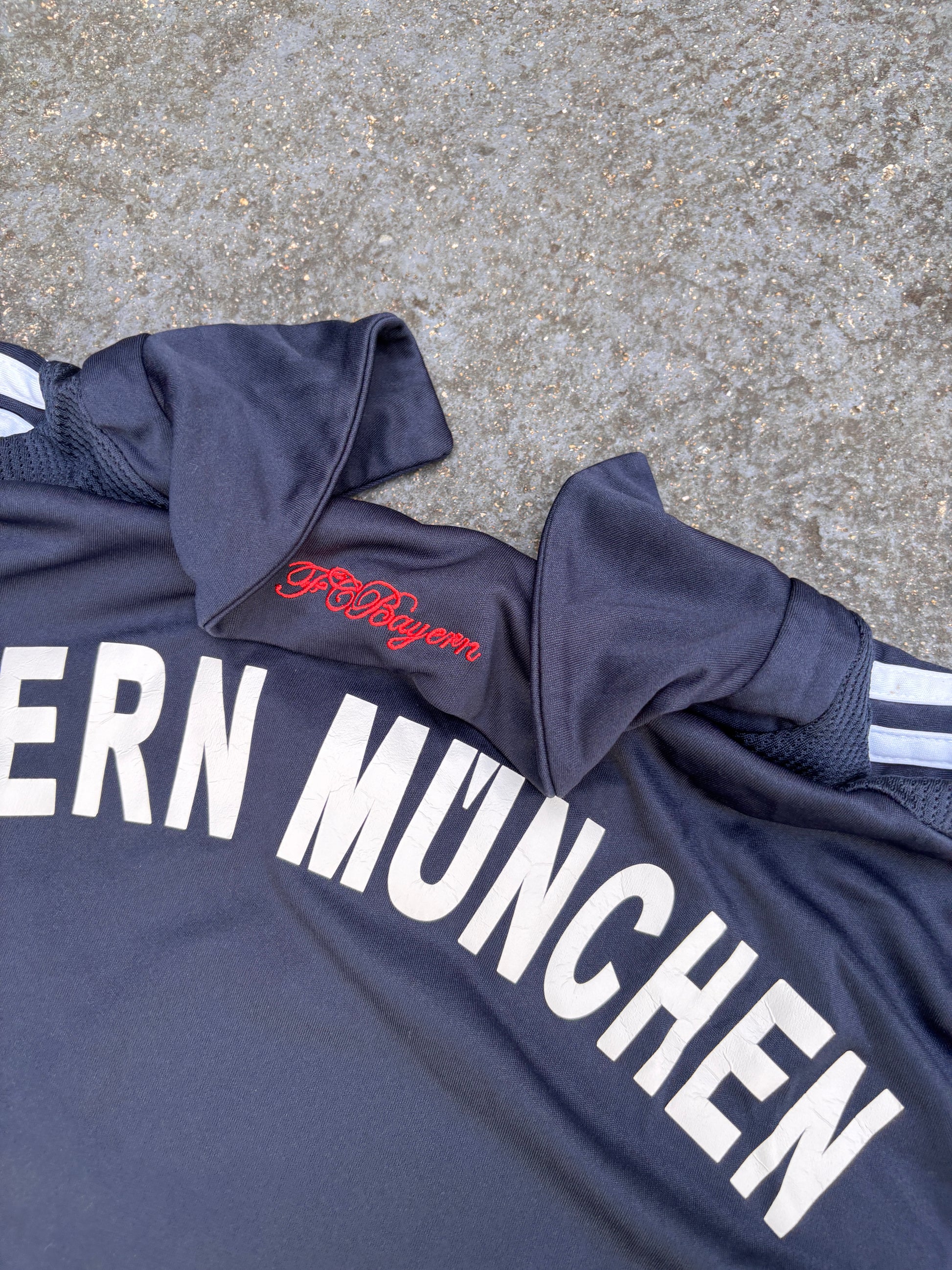 Vintage Y2K Adidas Bayern Munich Jersey Size L Navy Chest Logos Back Spell Out