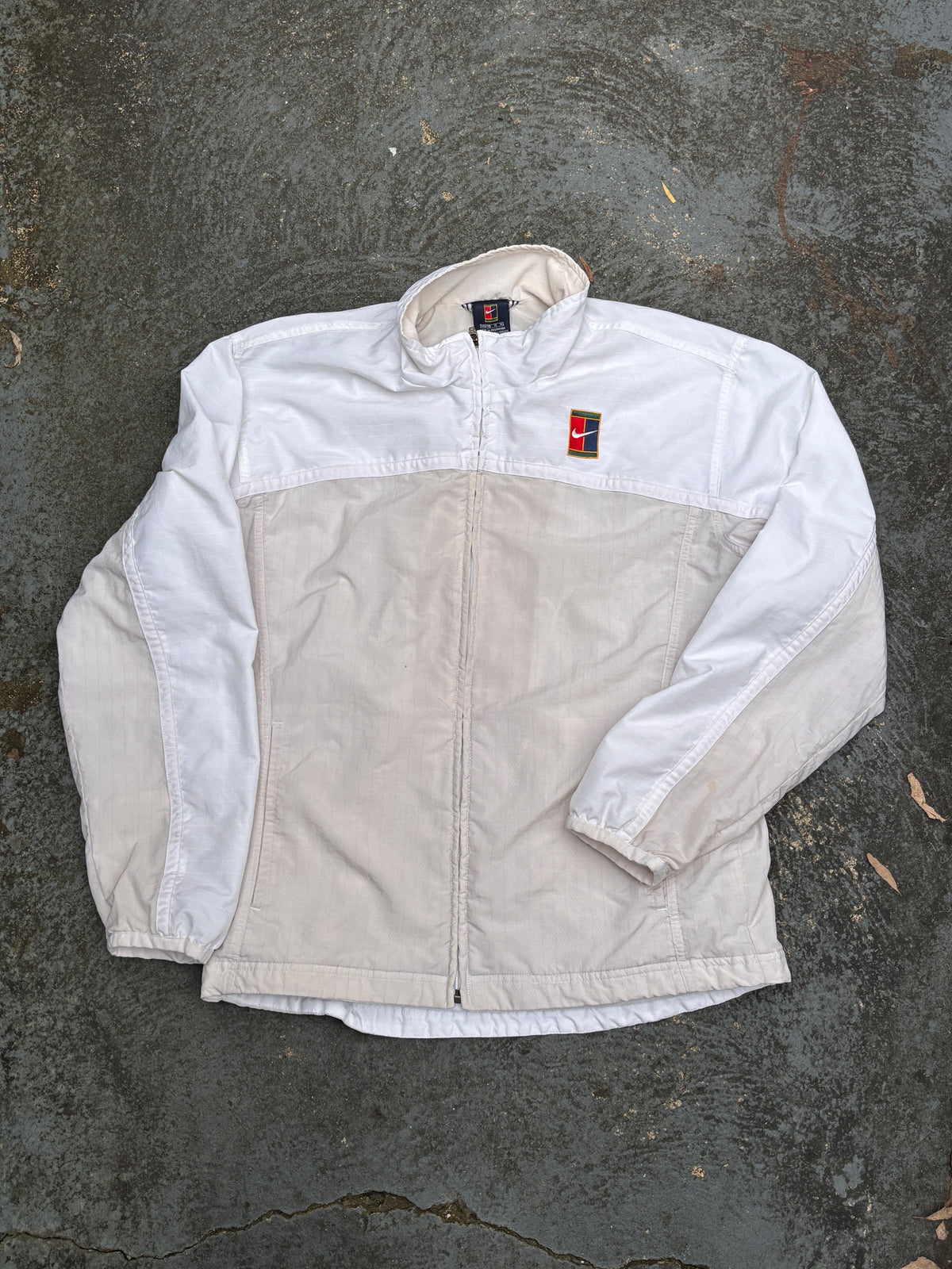 Vintage Y2K Nike Court Jacket Size M White Beige Chest Logo Full Zip Windbreaker
