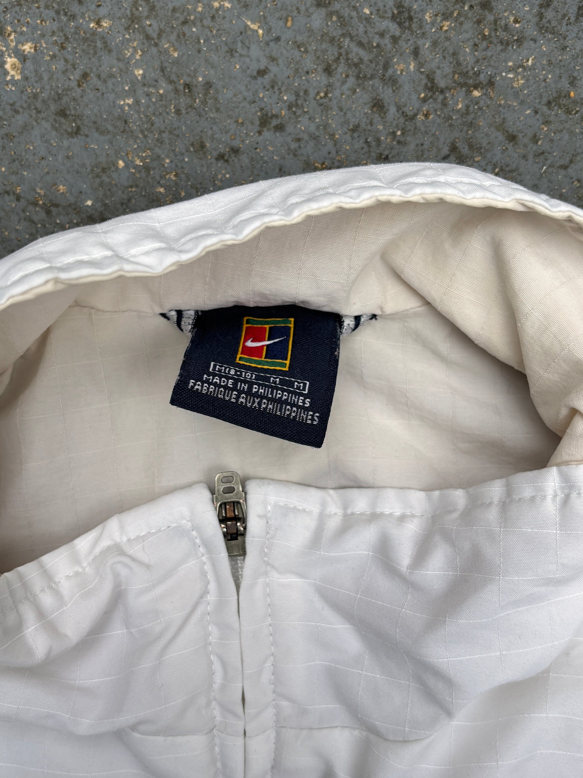 Vintage Y2K Nike Court Jacket Size M White Beige Chest Logo Full Zip Windbreaker