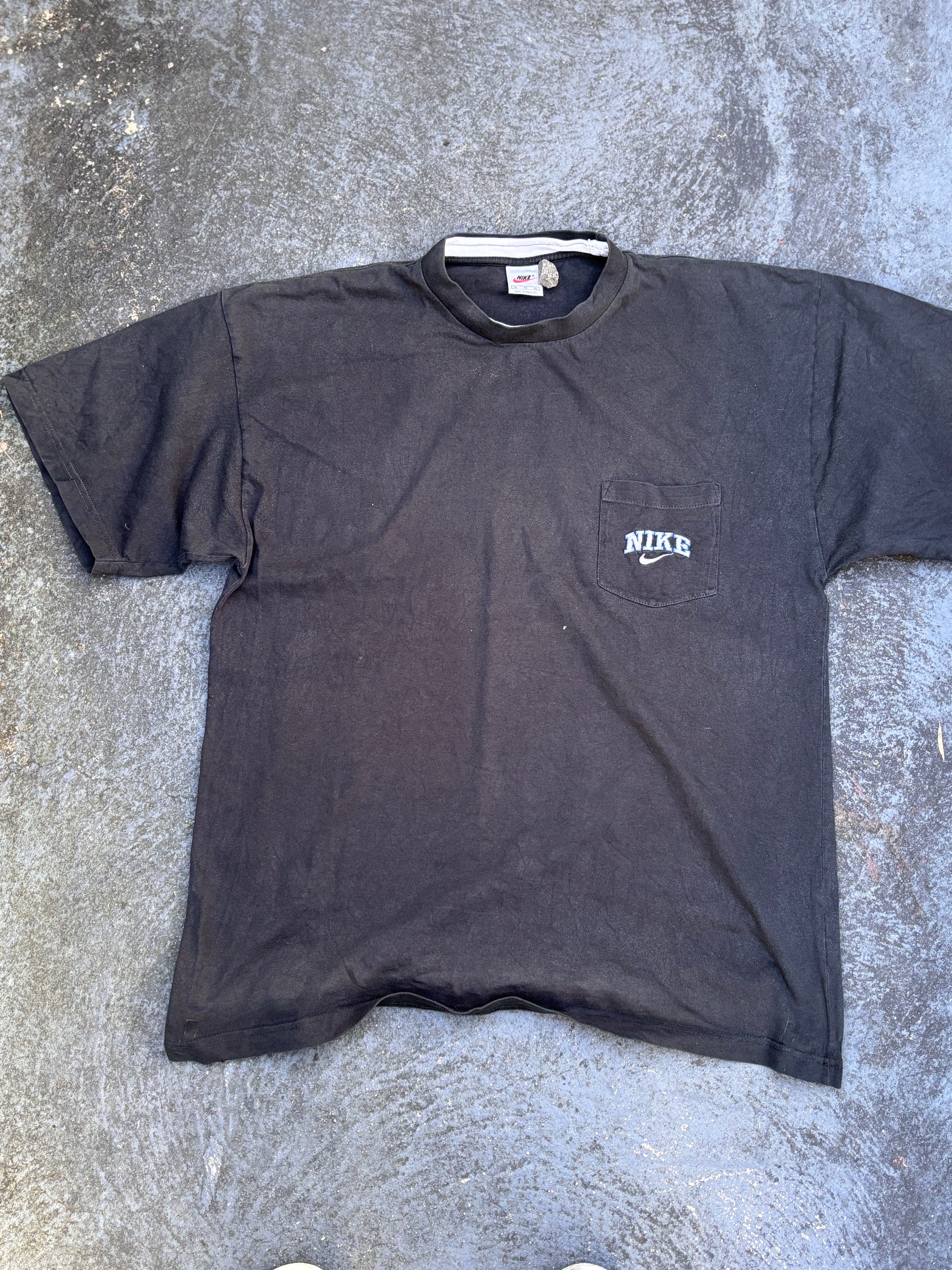 Vintage 90s Nike T-Shirt Size XL Black Chest Pocket Embroidered Spell Out Logo