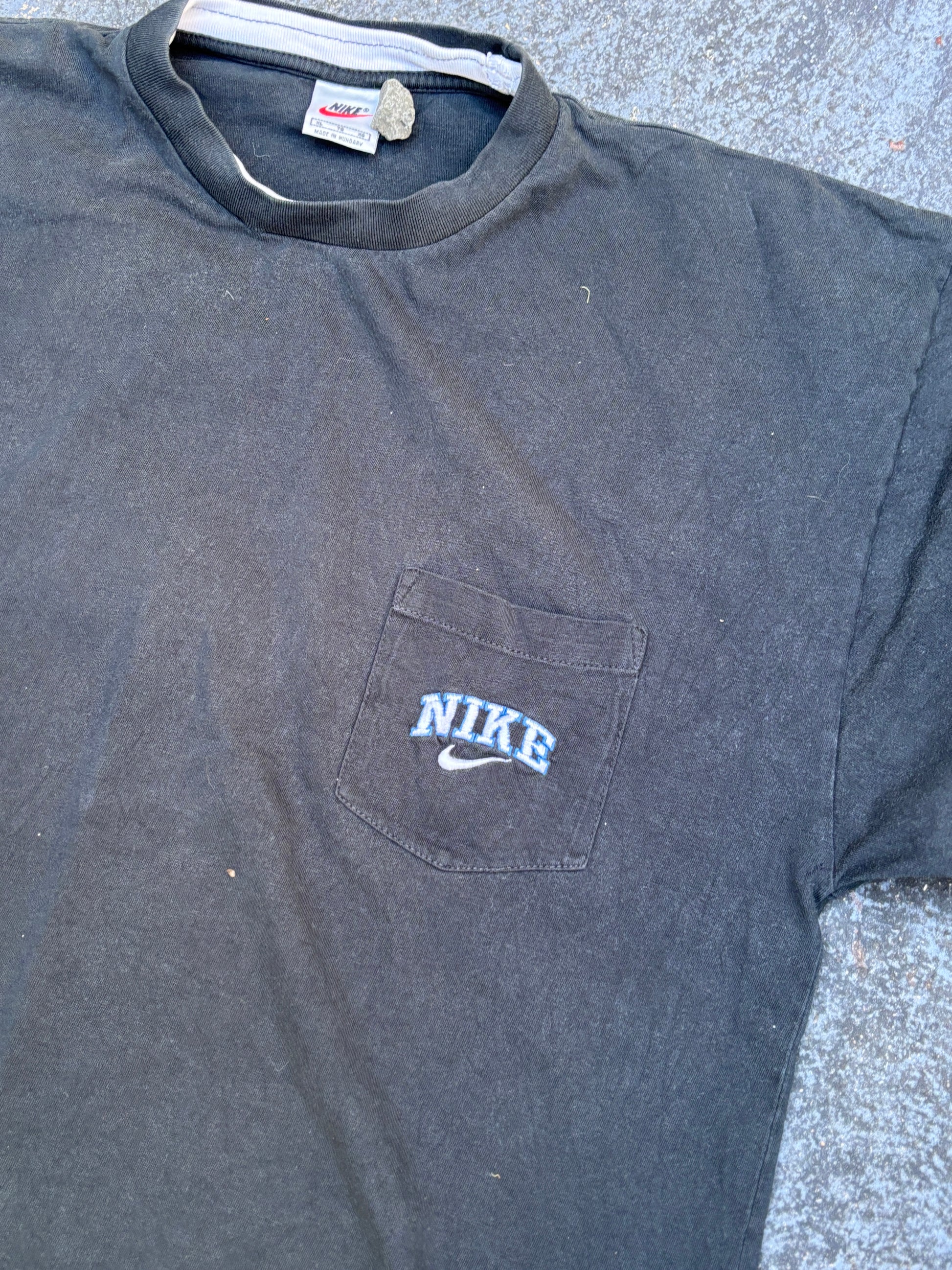 Vintage 90s Nike T-Shirt Size XL Black Chest Pocket Embroidered Spell Out Logo