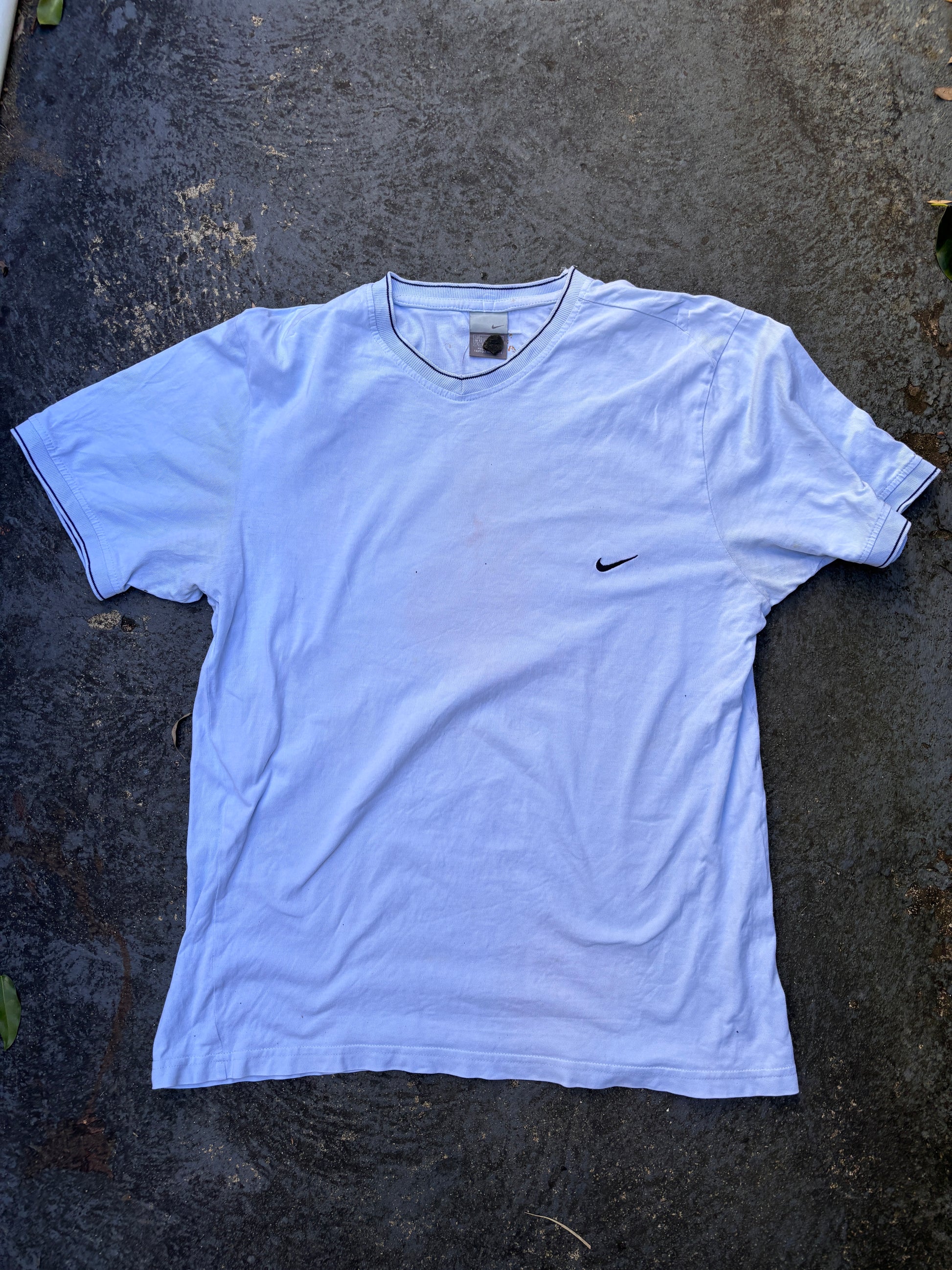 Vintage Y2K Nike T-Shirt Size L Light Blue V-Neck Embroidered Chest Swoosh