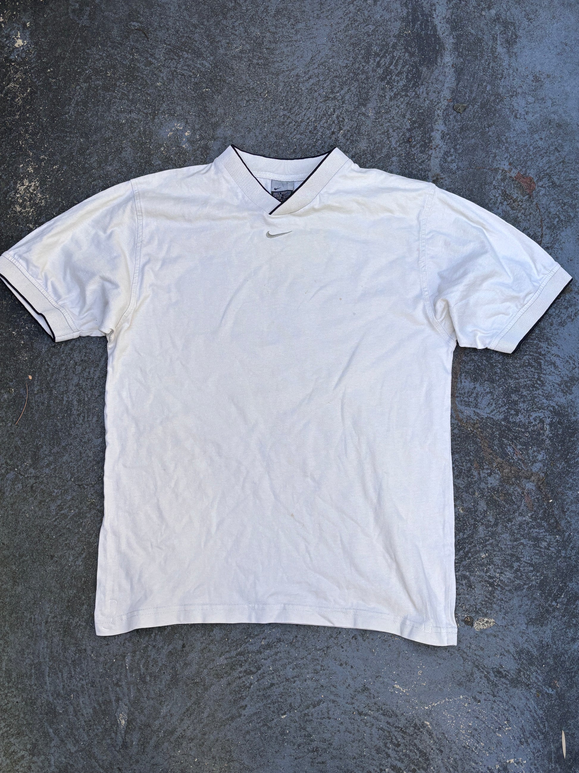 Vintage Y2K Nike T-Shirt Size S Beige V-Neck Embroidered Swoosh Ringer Tee