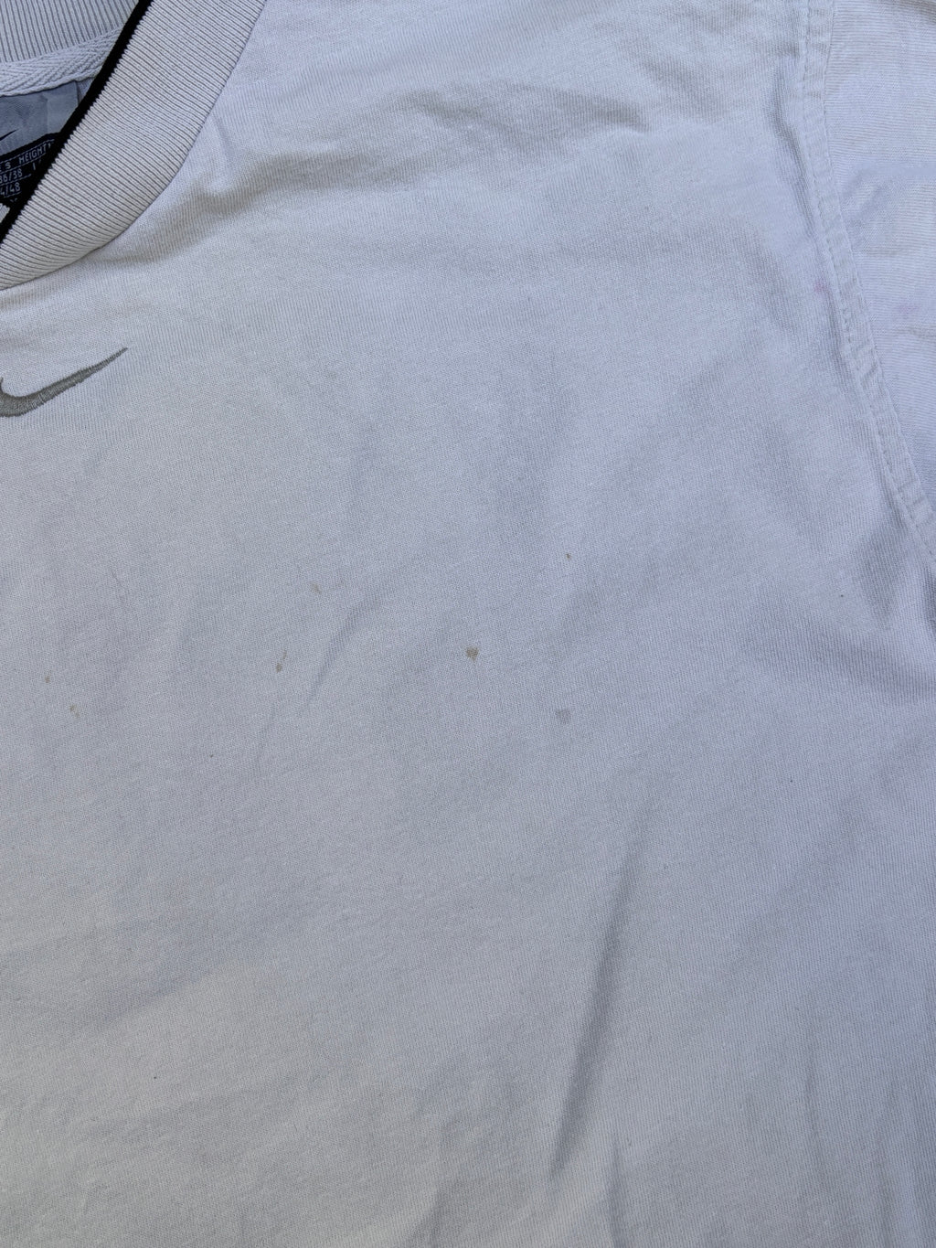 Vintage Y2K Nike T-Shirt Size S Beige V-Neck Embroidered Swoosh Ringer Tee