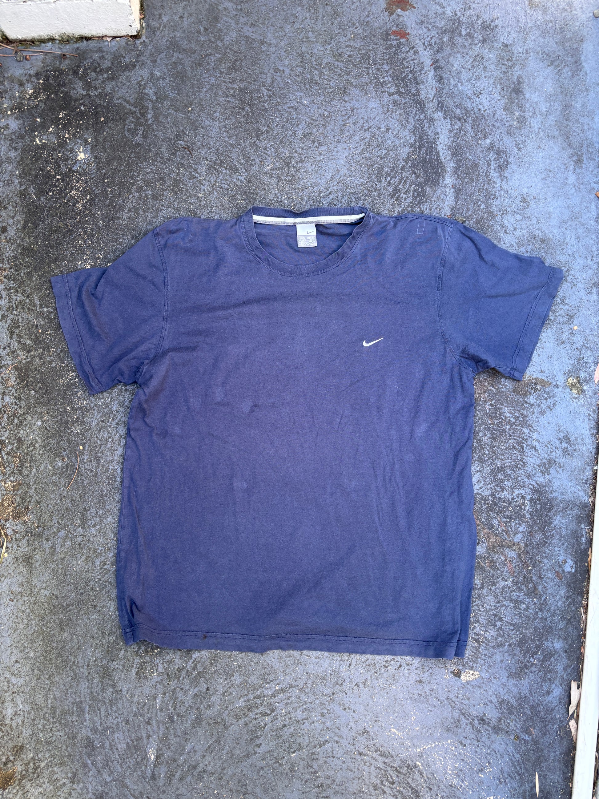 Vintage Y2K Nike T-Shirt Size XL Navy White Embroidered Swoosh Crew Neck