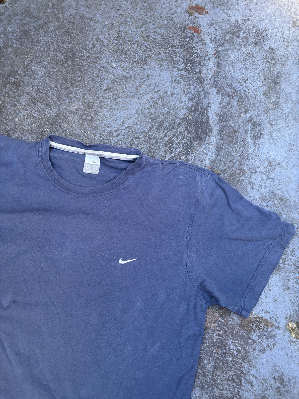 Vintage Y2K Nike T-Shirt Size XL Navy White Embroidered Swoosh Crew Neck