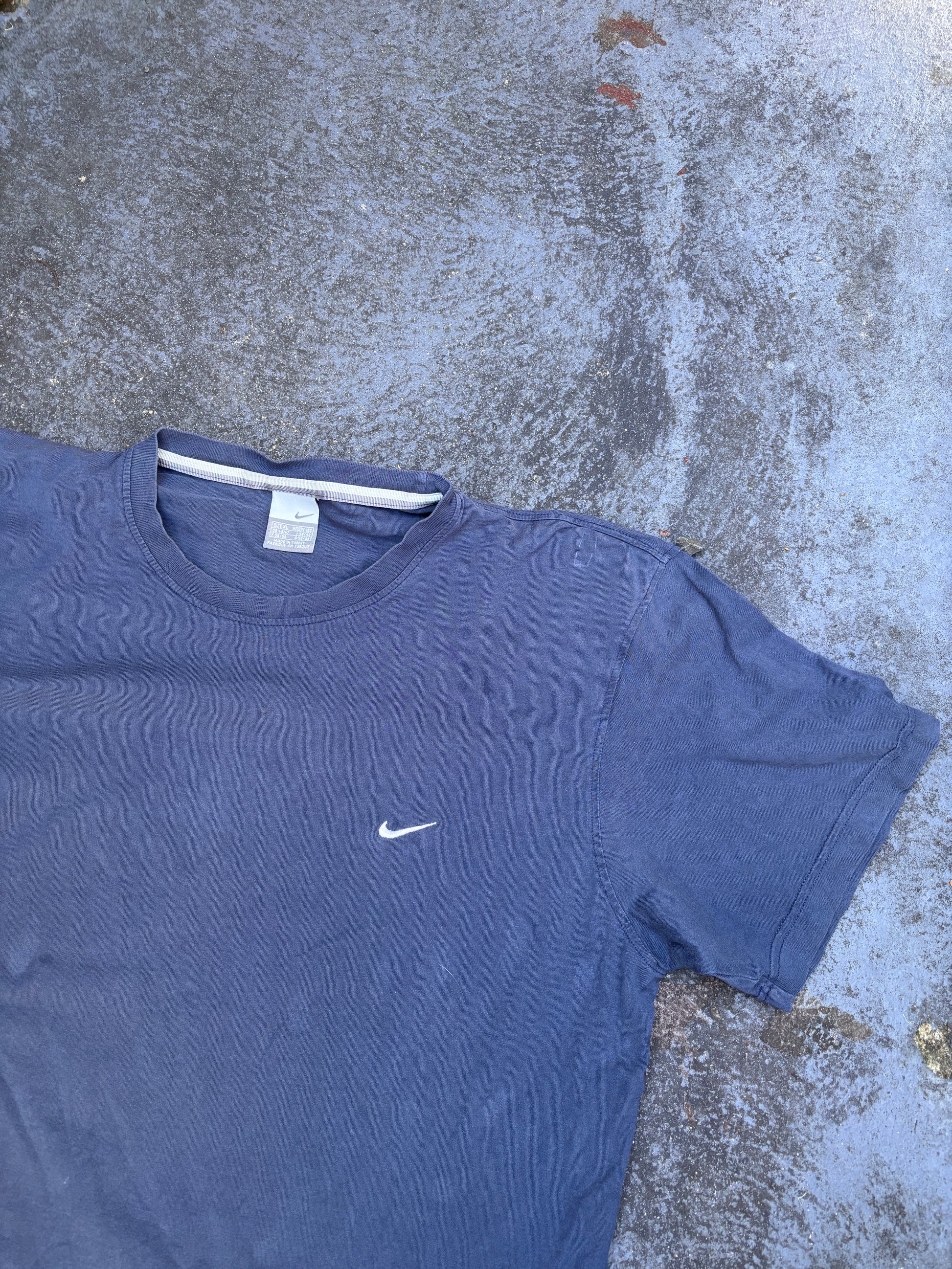 Vintage Y2K Nike T-Shirt Size XL Navy White Embroidered Swoosh Crew Neck
