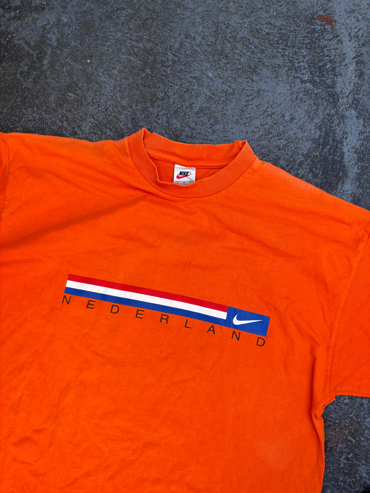 Vintage 90s Nike Netherlands Footabll T-Shirt Size XL Orange National Team Front Back Logo