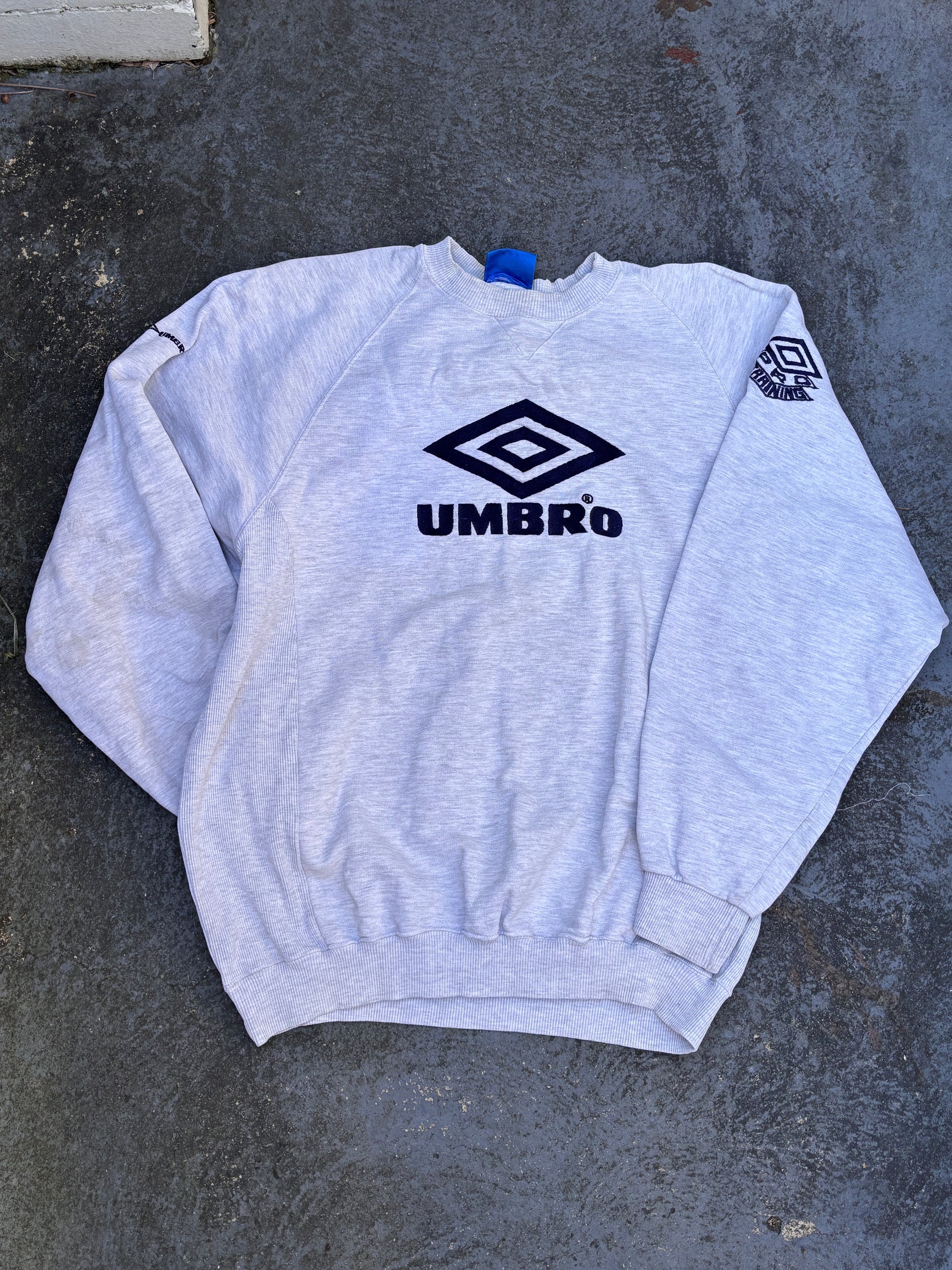 Vintage 90s Umbro Jumper Size XL Grey Embroidered Logos Front Back Sleeve Detail