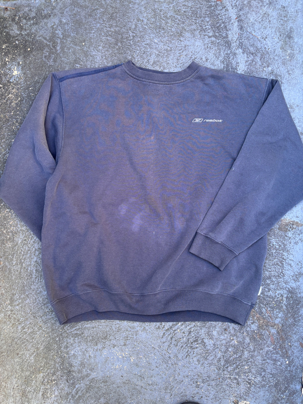 Vintage Y2K Reebok Jumper Size L Navy Small Spell Out Logo Sweatshirt