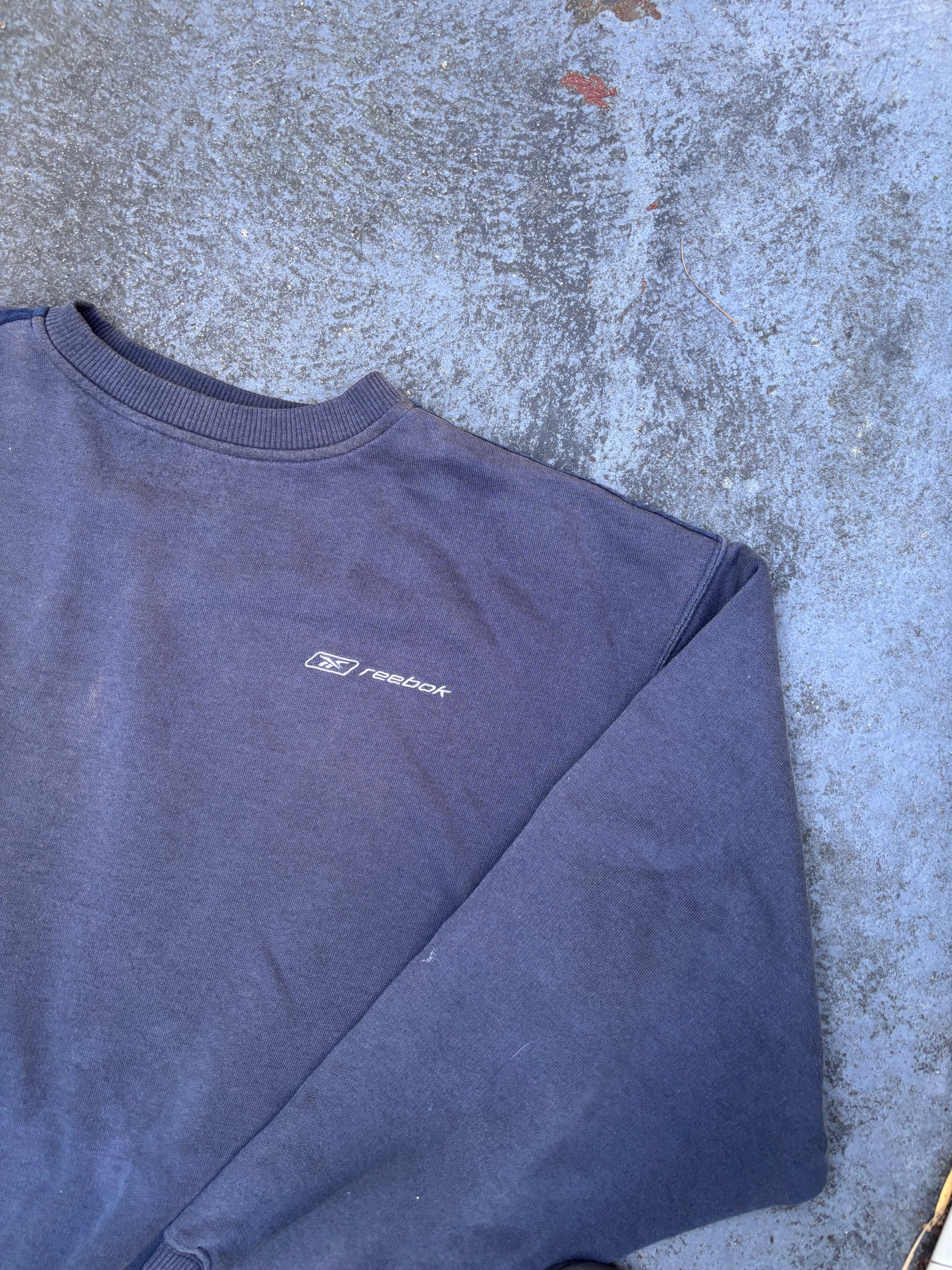 Vintage Y2K Reebok Jumper Size L Navy Small Spell Out Logo Sweatshirt