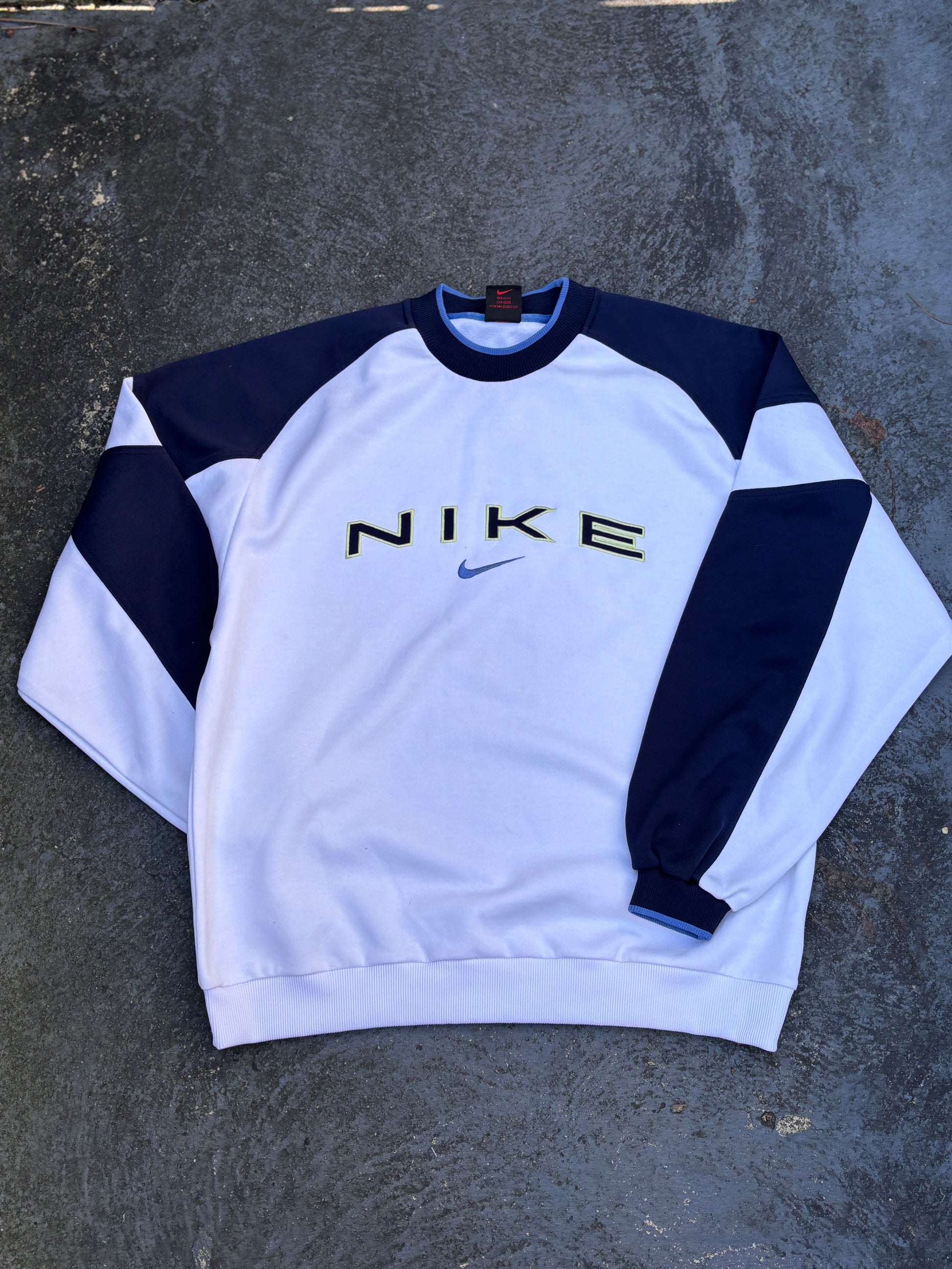 Vintage 90s Nike Jumper Size M White Navy Spell Out Swoosh Sweatshirt