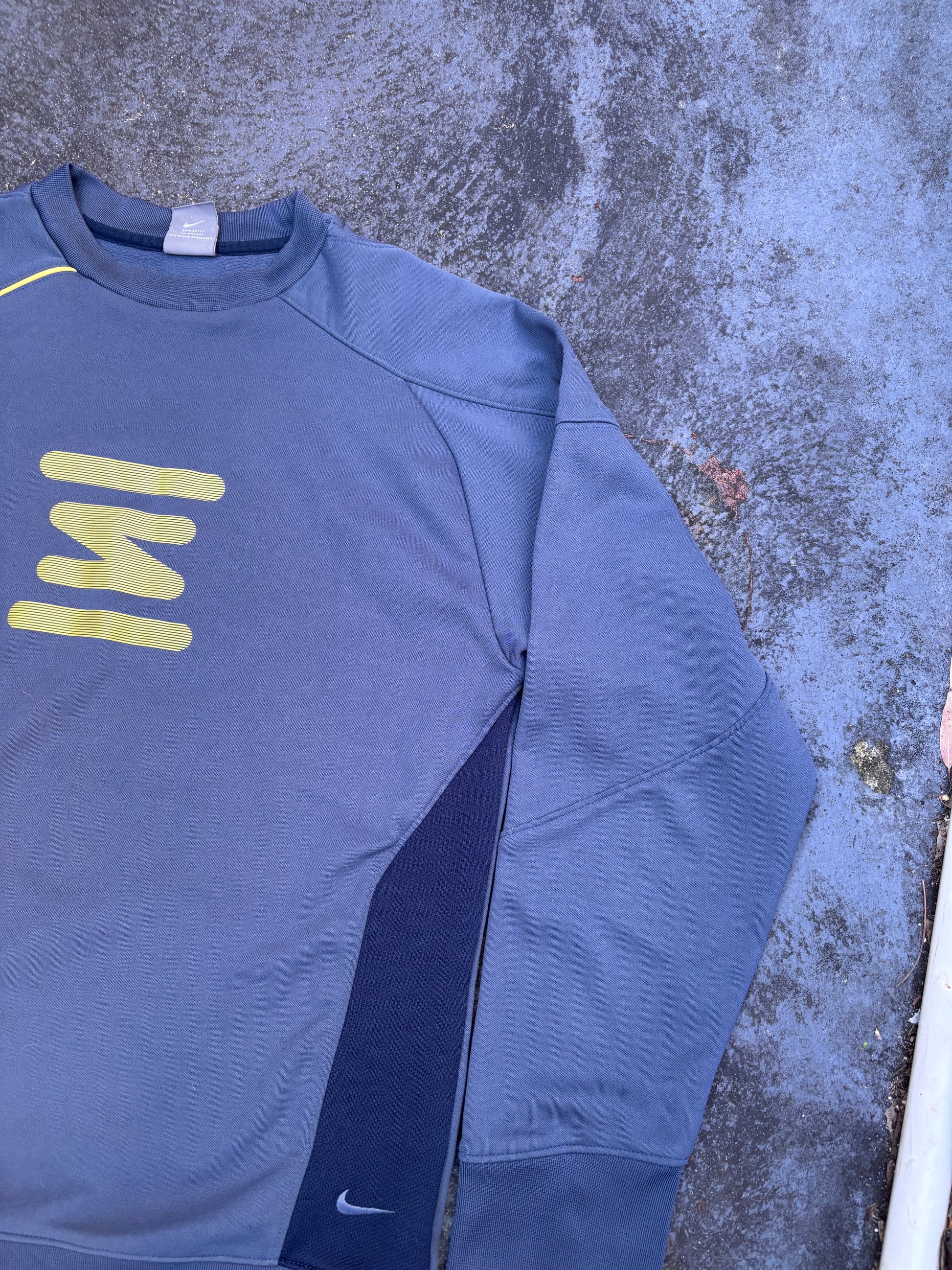 Vintage Y2K Nike Shox Jumper Size XL Grey Chest Logo Hip Swoosh Sweatshirt