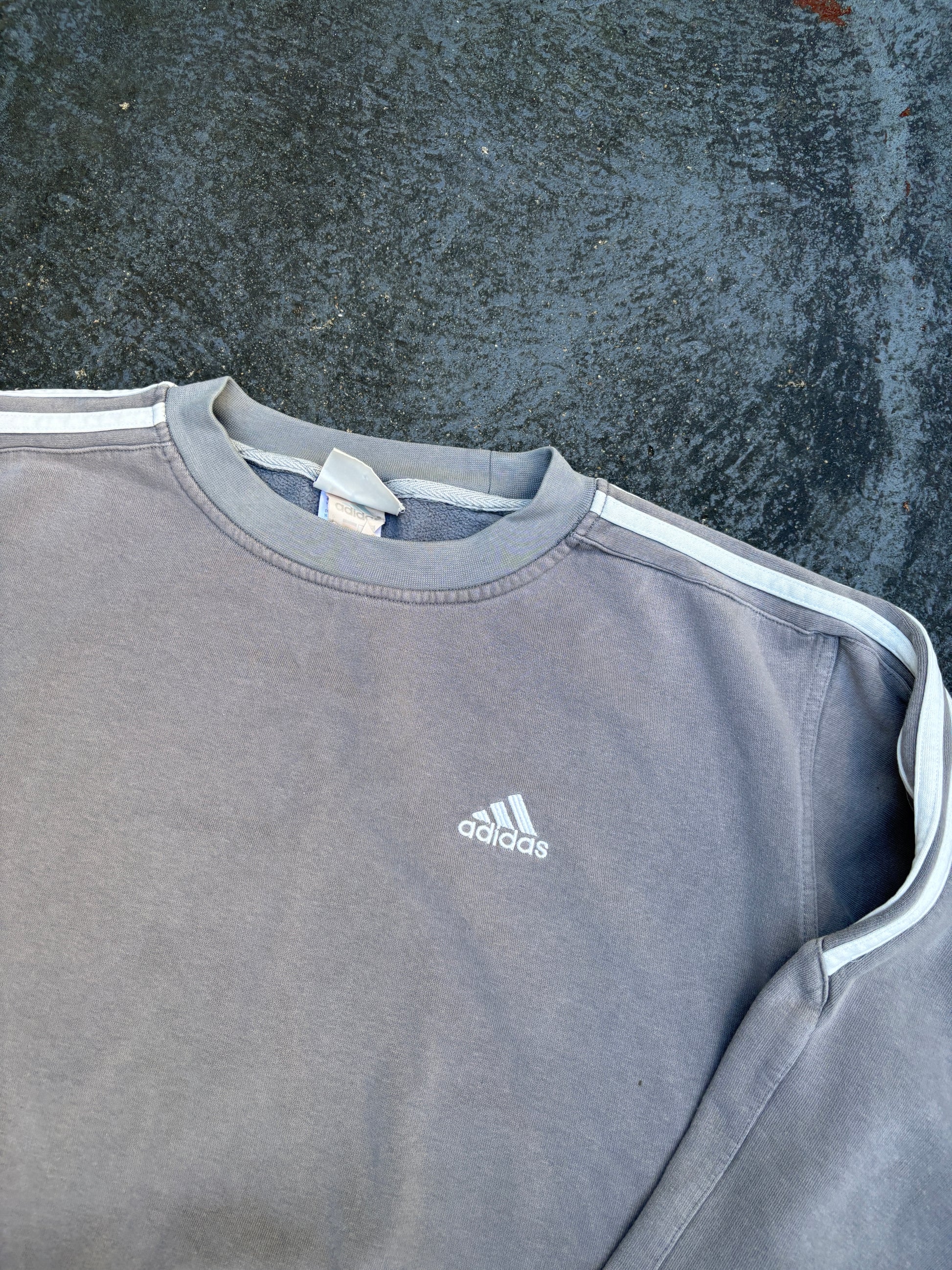 Vintage 90s Adidas Jumper Size L Grey Chest Logo 3-Stripes Sweatshirt