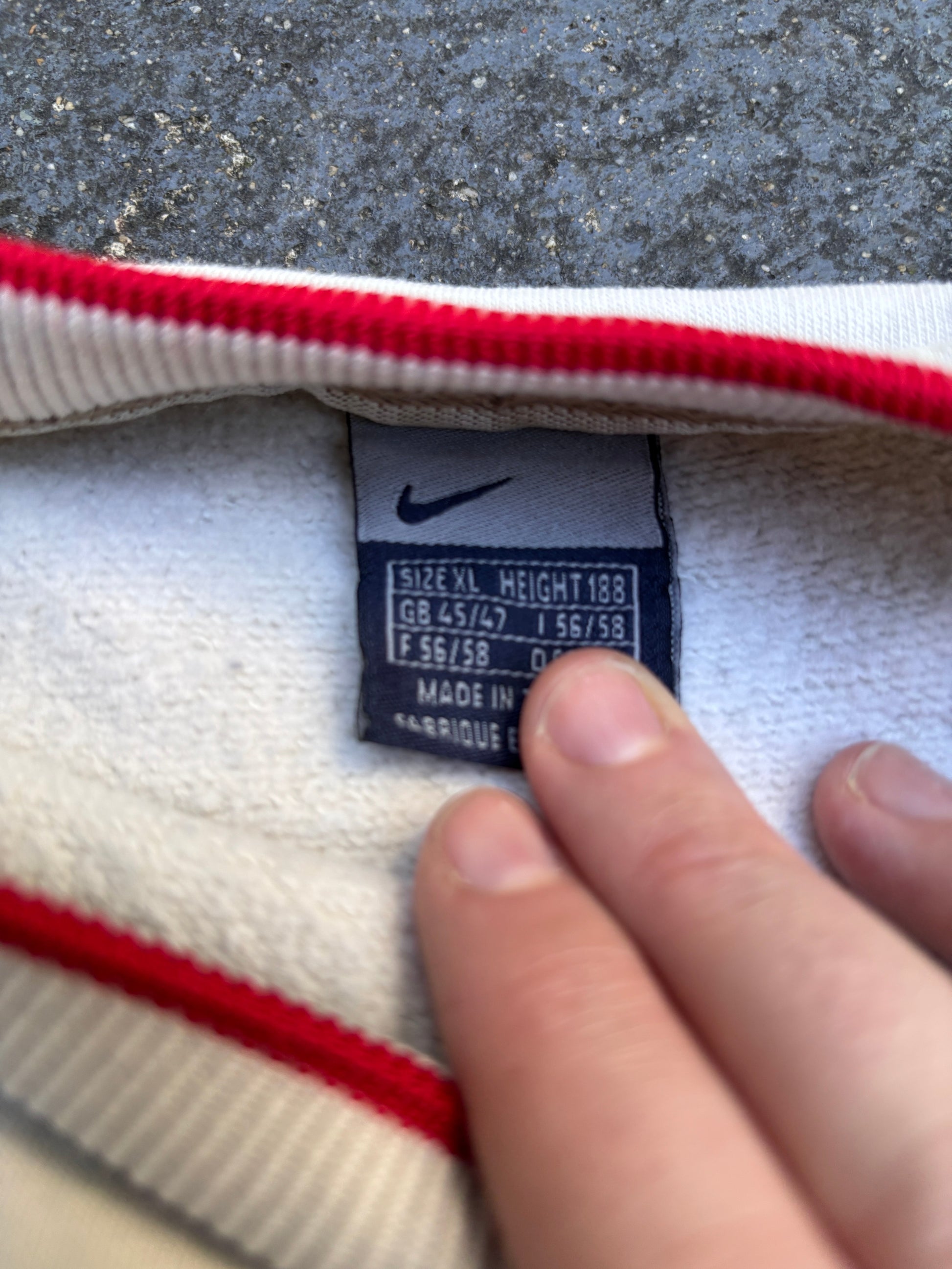 Vintage Y2K Nike Jumper Size XL Cream Red Nike Athletic Spell Out Sweatshirt