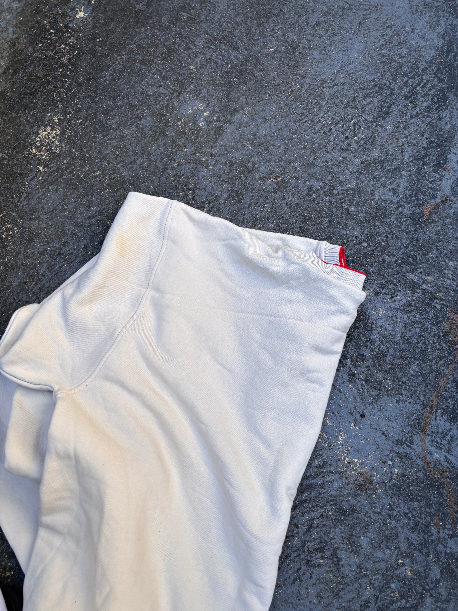 Vintage Y2K Nike Jumper Size XL Cream Red Nike Athletic Spell Out Sweatshirt