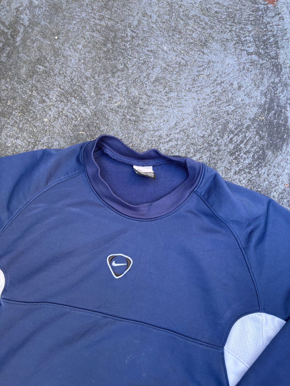 Vintage Y2K Nike Football Jumper Size M Navy White Centre Chest Logo Sweatshirt