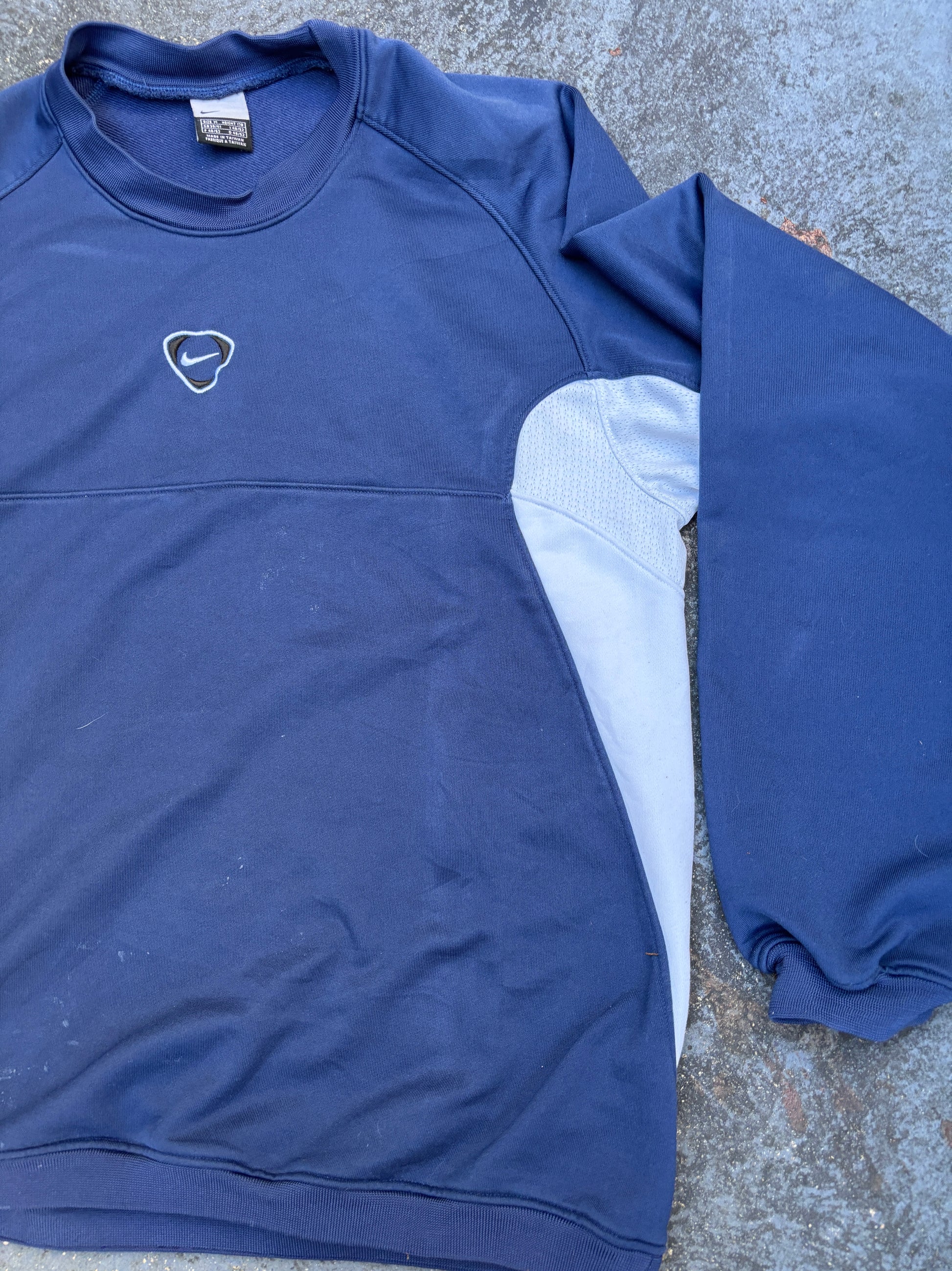 Vintage Y2K Nike Football Jumper Size M Navy White Centre Chest Logo Sweatshirt