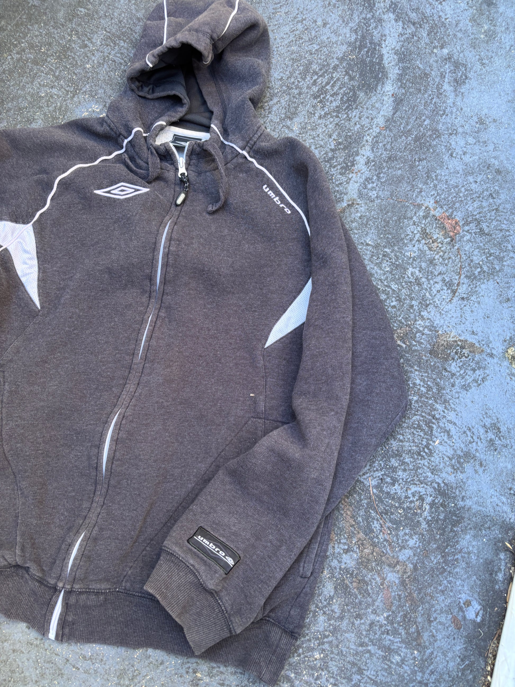 Vintage Y2K Umbro Hoodie Size L Grey White Detail Full Zip Embroidered Logo