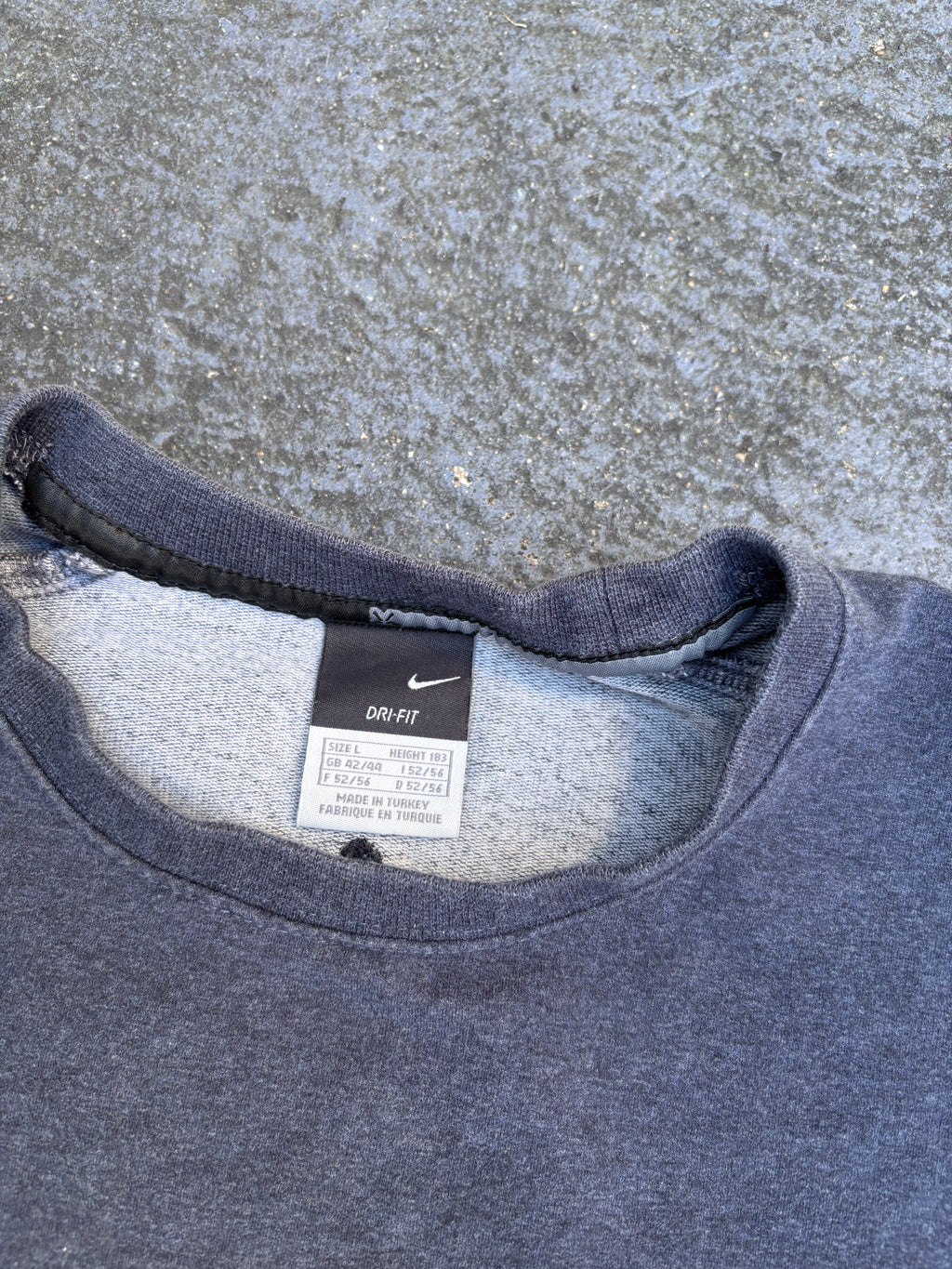 Vintage Y2K Nike Training Jumper Size L Navy Spell Out Swoosh Sweatshirt