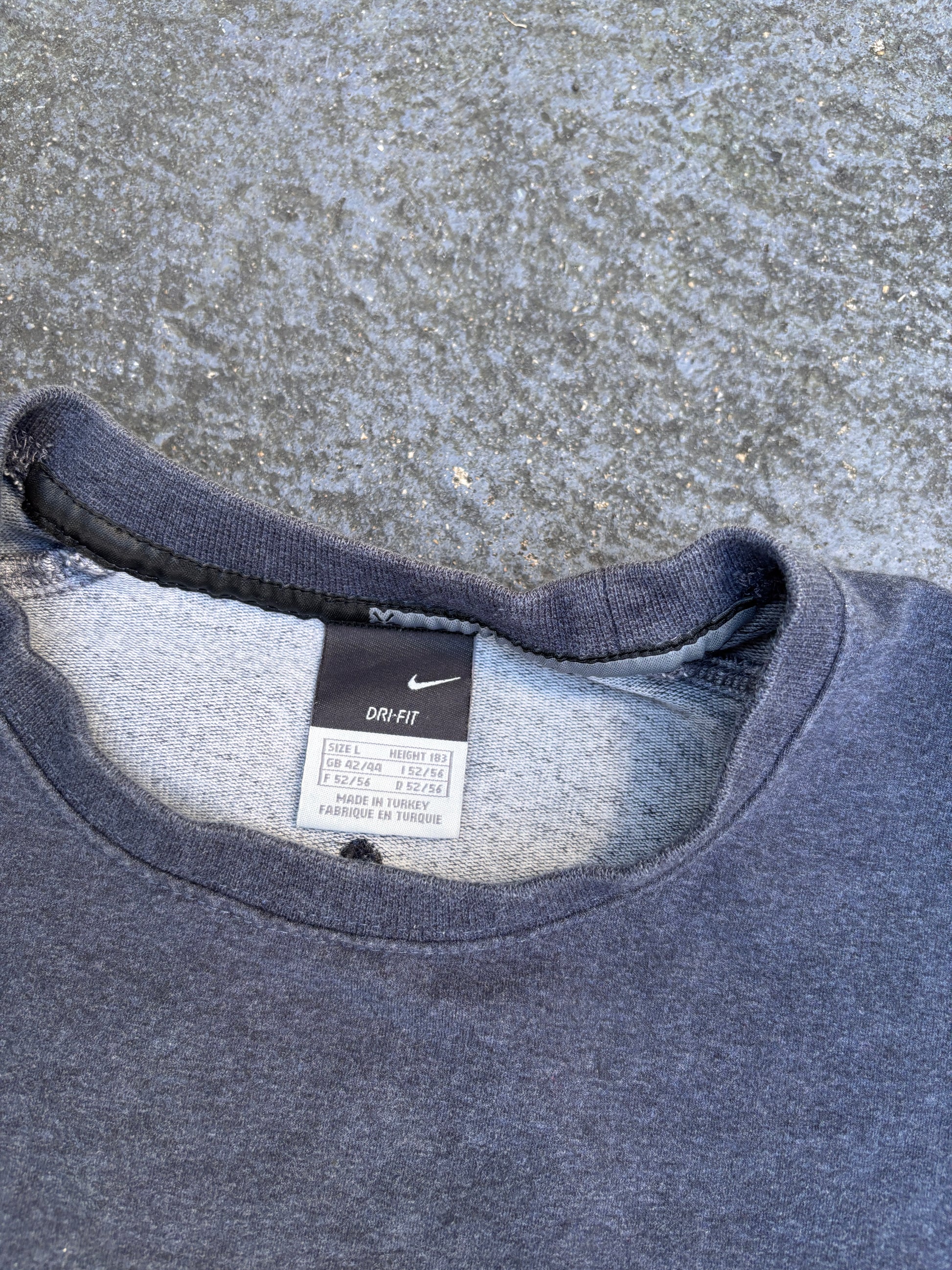 Vintage Y2K Nike Training Jumper Size L Navy Spell Out Swoosh Sweatshirt