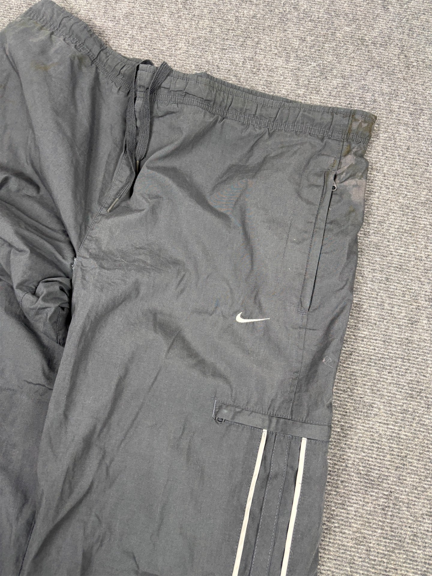 Vintage Y2K Nike Cargo Track Pants Men's XL Grey White Piping Swoosh Baggy Joggers