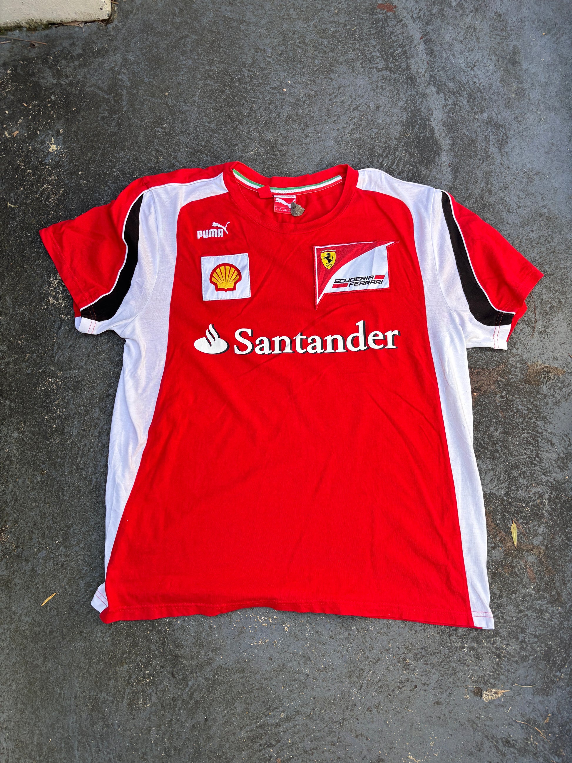 Vintage Puma Ferrari T-Shirt Size L Red Scuderia Shell Logo Patches