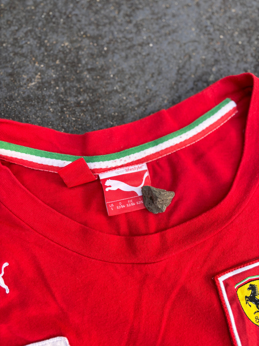 Vintage Puma Ferrari T-Shirt Size L Red Scuderia Shell Logo Patches