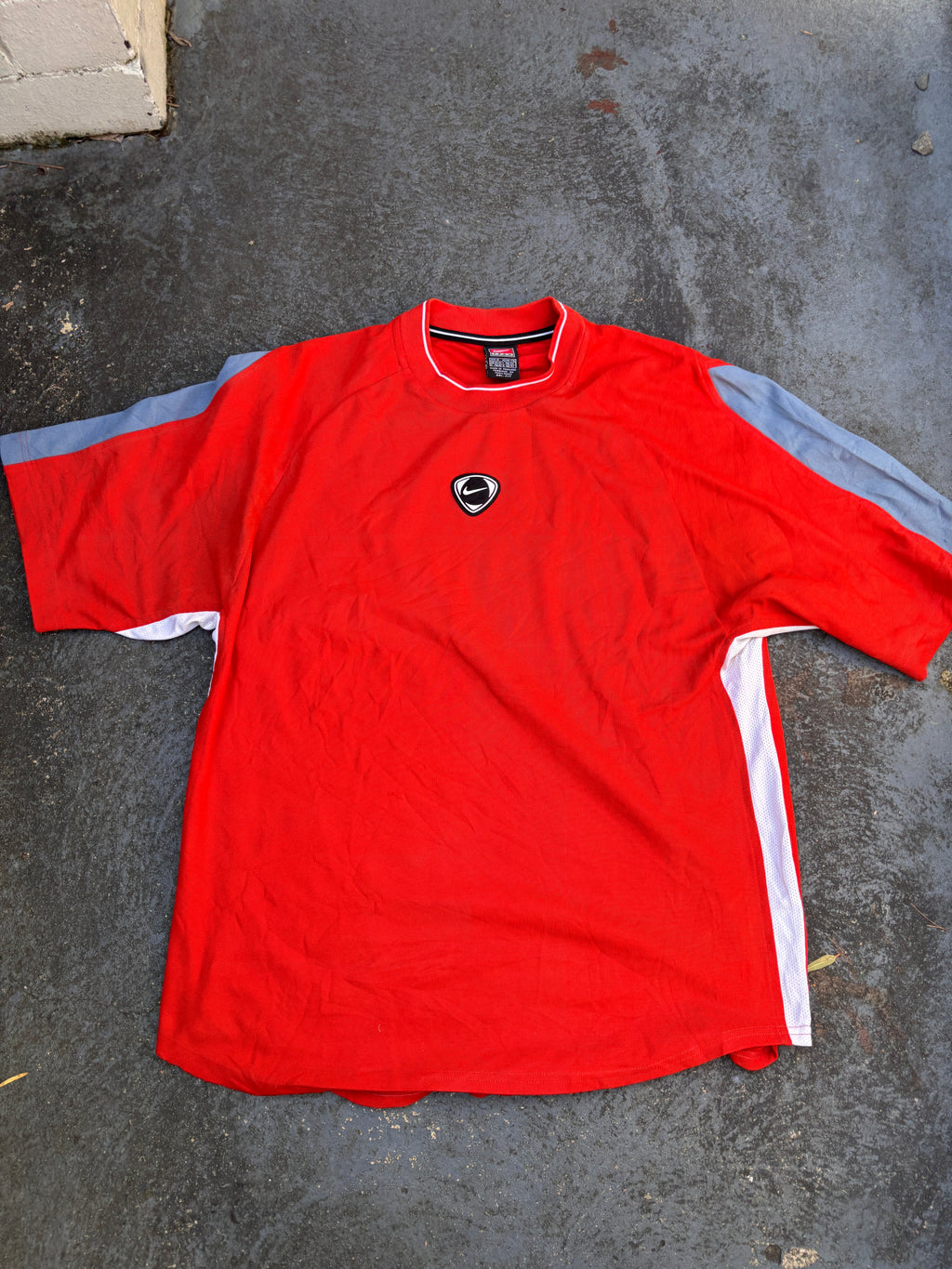 Vintage Y2K Nike Football Jersey Size M Red Grey White Centre Football Badge Detail