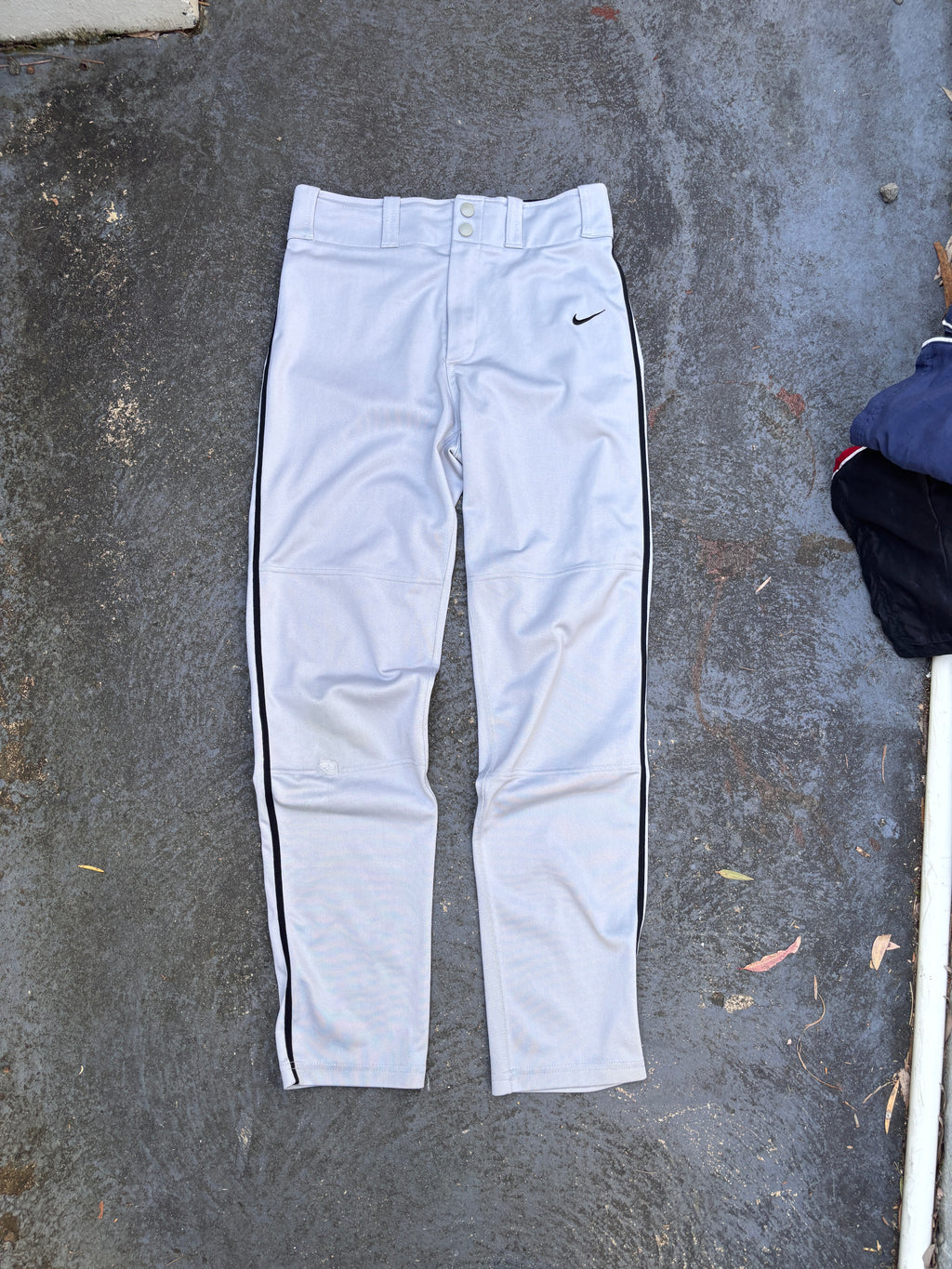 Nike Baseball Pants Women’s Size S Grey Navy Detail Double Knee Straight Leg