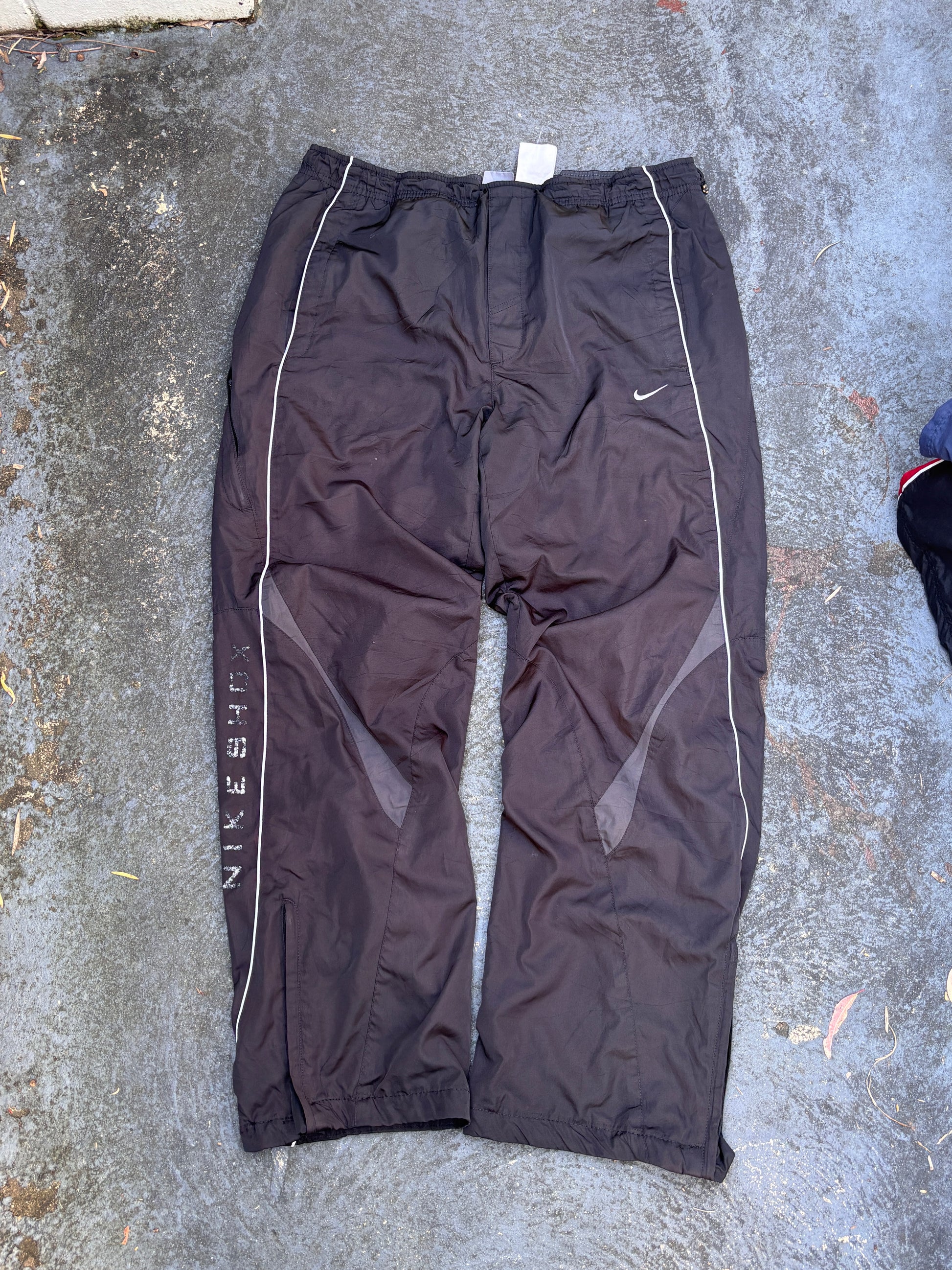 Vintage Y2K Nike Shox Track Pants Size L Black White Spell Out Wide Leg Ankle Zip