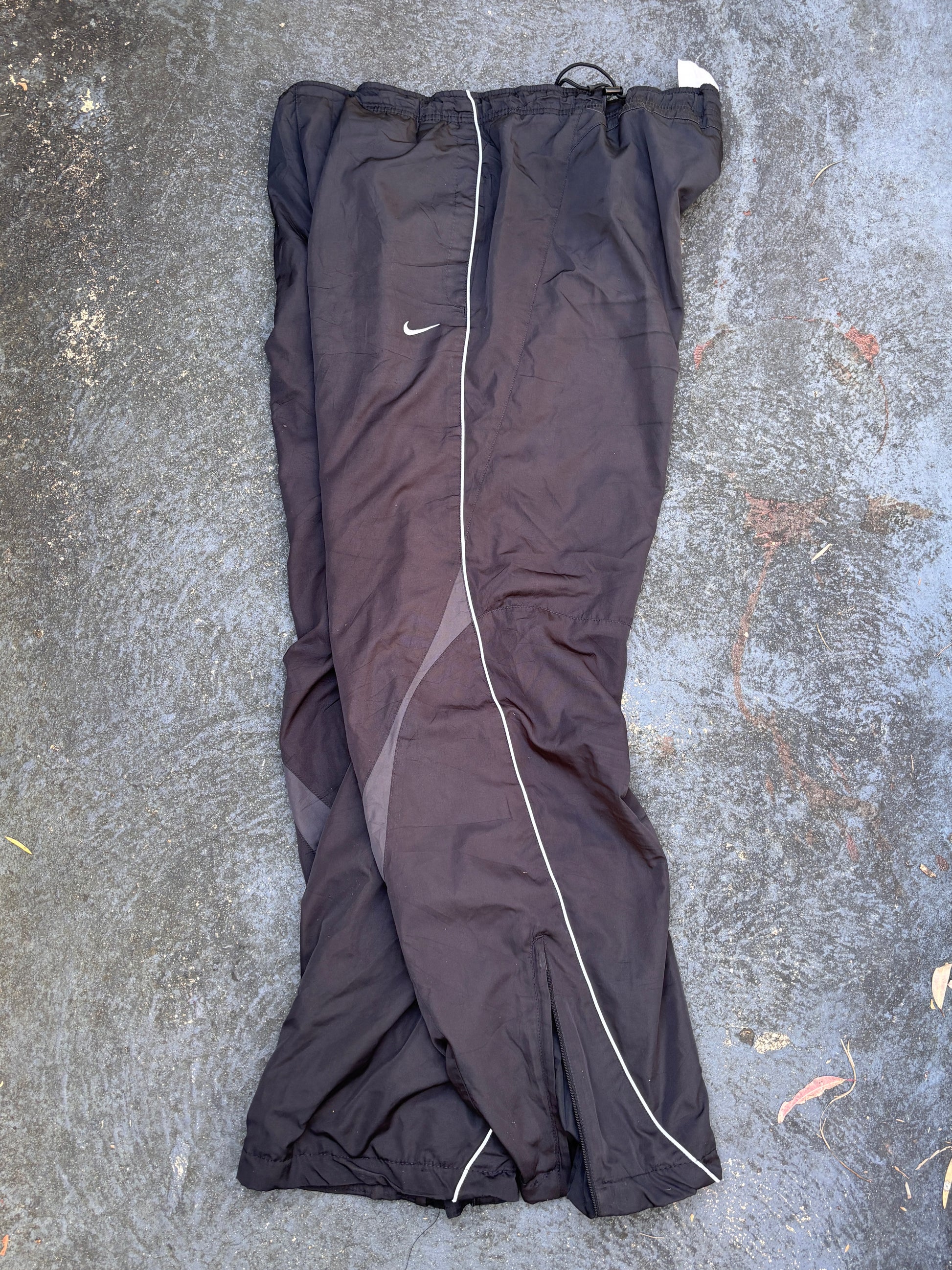 Vintage Y2K Nike Shox Track Pants Size L Black White Spell Out Wide Leg Ankle Zip