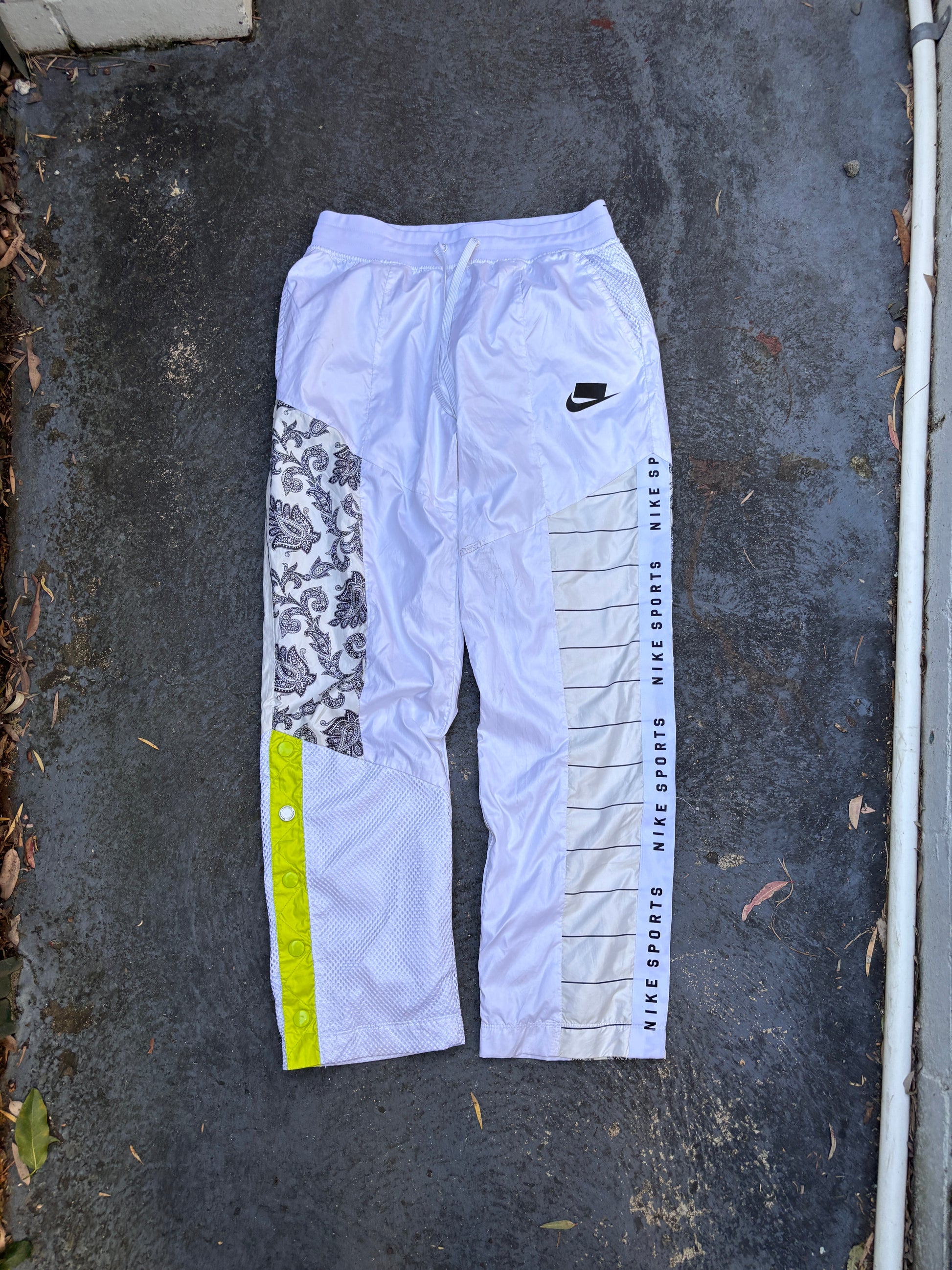 Nike Track Pants Size M Women’s White Pattern Detail Straight Leg Popper Ankle